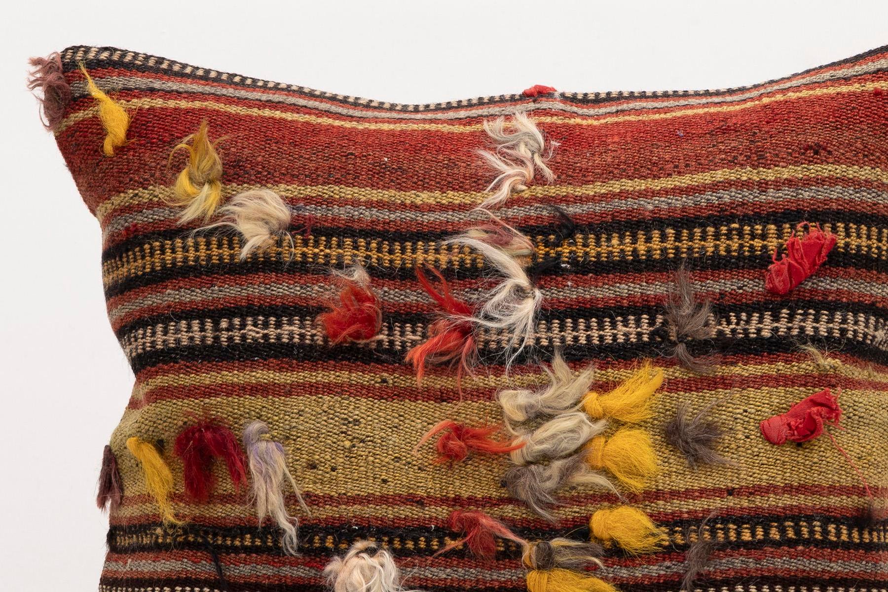 16x16 inches (40x40 cm) Kilim Pillow | KILIM WHOLESALE - Vintage Handmade Pillows - Vintage Handmade Kilim Rugs - It is 100% wool. Artistic and historical rugs. Old handwoven rugs. - Online hand woven rugs and kilim cushions sales. Shipping to a