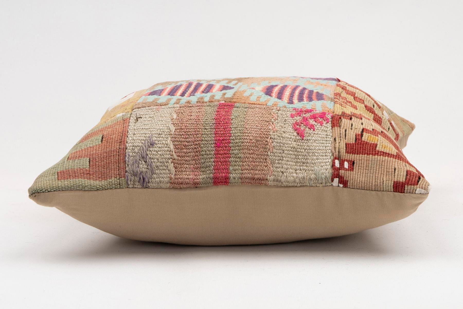 16x16 inches (40x40 cm) Kilim Pillow | KILIM WHOLESALE - Vintage Handmade Pillows - Vintage Handmade Kilim Rugs - It is 100% wool. Artistic and historical rugs. Old handwoven rugs. - Online hand woven rugs and kilim cushions sales. Shipping to a