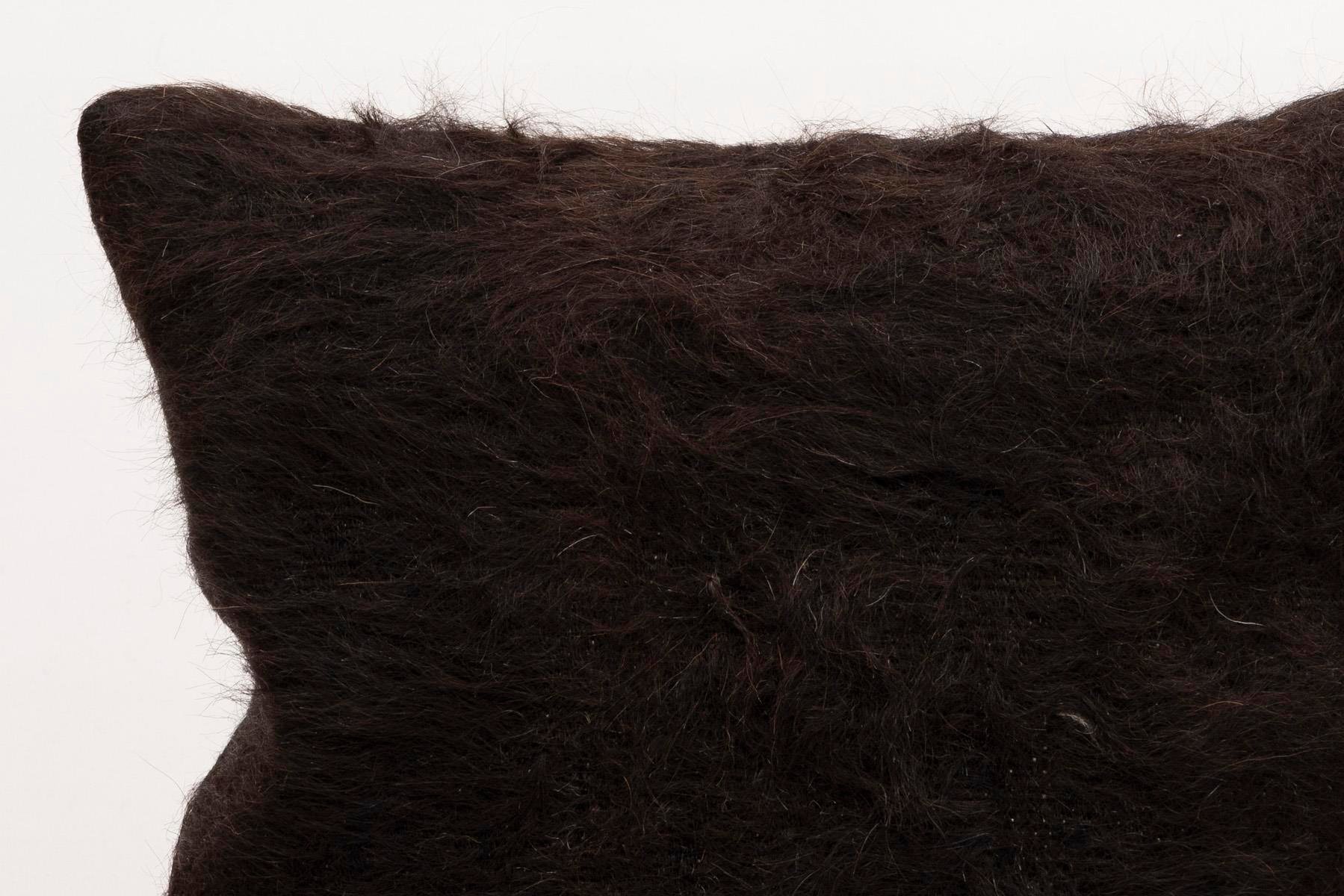 16x16 inches (40x40 cm) Kilim Pillow | KILIM WHOLESALE - Vintage Handmade Pillows - Vintage Handmade Kilim Rugs - It is 100% wool. Artistic and historical rugs. Old handwoven rugs. - Online hand woven rugs and kilim cushions sales. Shipping to a