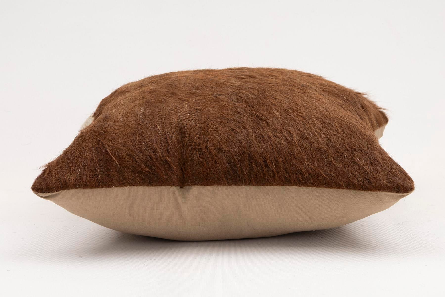 16x16 inches (40x40 cm) Kilim Pillow | KILIM WHOLESALE - Vintage Handmade Pillows - Vintage Handmade Kilim Rugs - It is 100% wool. Artistic and historical rugs. Old handwoven rugs. - Online hand woven rugs and kilim cushions sales. Shipping to a