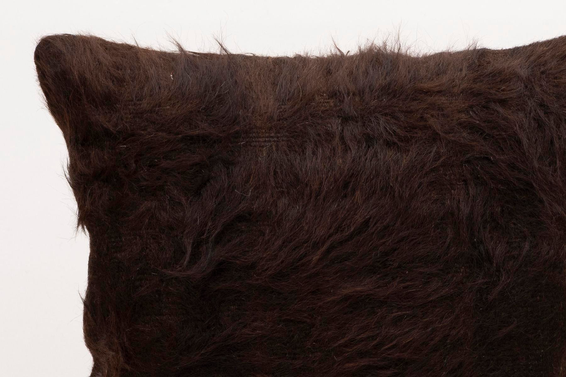 16x16 inches (40x40 cm) Kilim Pillow | KILIM WHOLESALE - Vintage Handmade Pillows - Vintage Handmade Kilim Rugs - It is 100% wool. Artistic and historical rugs. Old handwoven rugs. - Online hand woven rugs and kilim cushions sales. Shipping to a