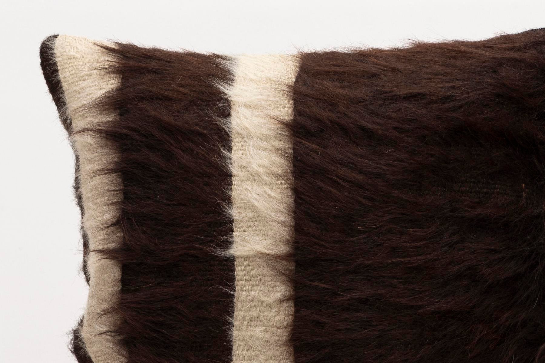 16x16 inches (40x40 cm) Kilim Pillow | KILIM WHOLESALE - Vintage Handmade Pillows - Vintage Handmade Kilim Rugs - It is 100% wool. Artistic and historical rugs. Old handwoven rugs. - Online hand woven rugs and kilim cushions sales. Shipping to a