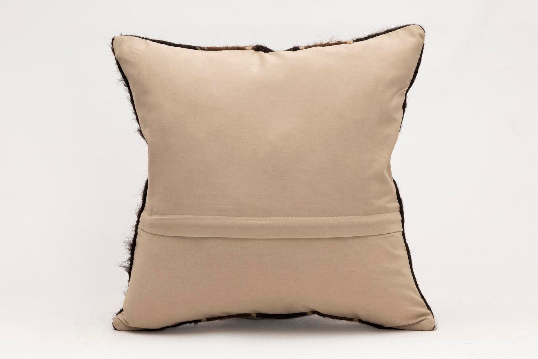 16x16 inches (40x40 cm) Kilim Pillow | KILIM WHOLESALE - Vintage Handmade Pillows - Vintage Handmade Kilim Rugs - It is 100% wool. Artistic and historical rugs. Old handwoven rugs. - Online hand woven rugs and kilim cushions sales. Shipping to a