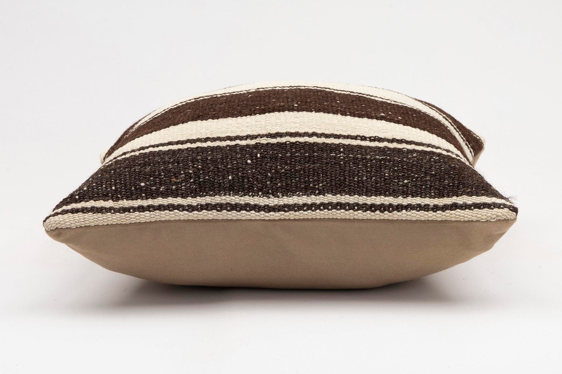 16x16 inches (40x40 cm) Kilim Pillow | KILIM WHOLESALE - Vintage Handmade Pillows - Vintage Handmade Kilim Rugs - It is 100% wool. Artistic and historical rugs. Old handwoven rugs. - Online hand woven rugs and kilim cushions sales. Shipping to a