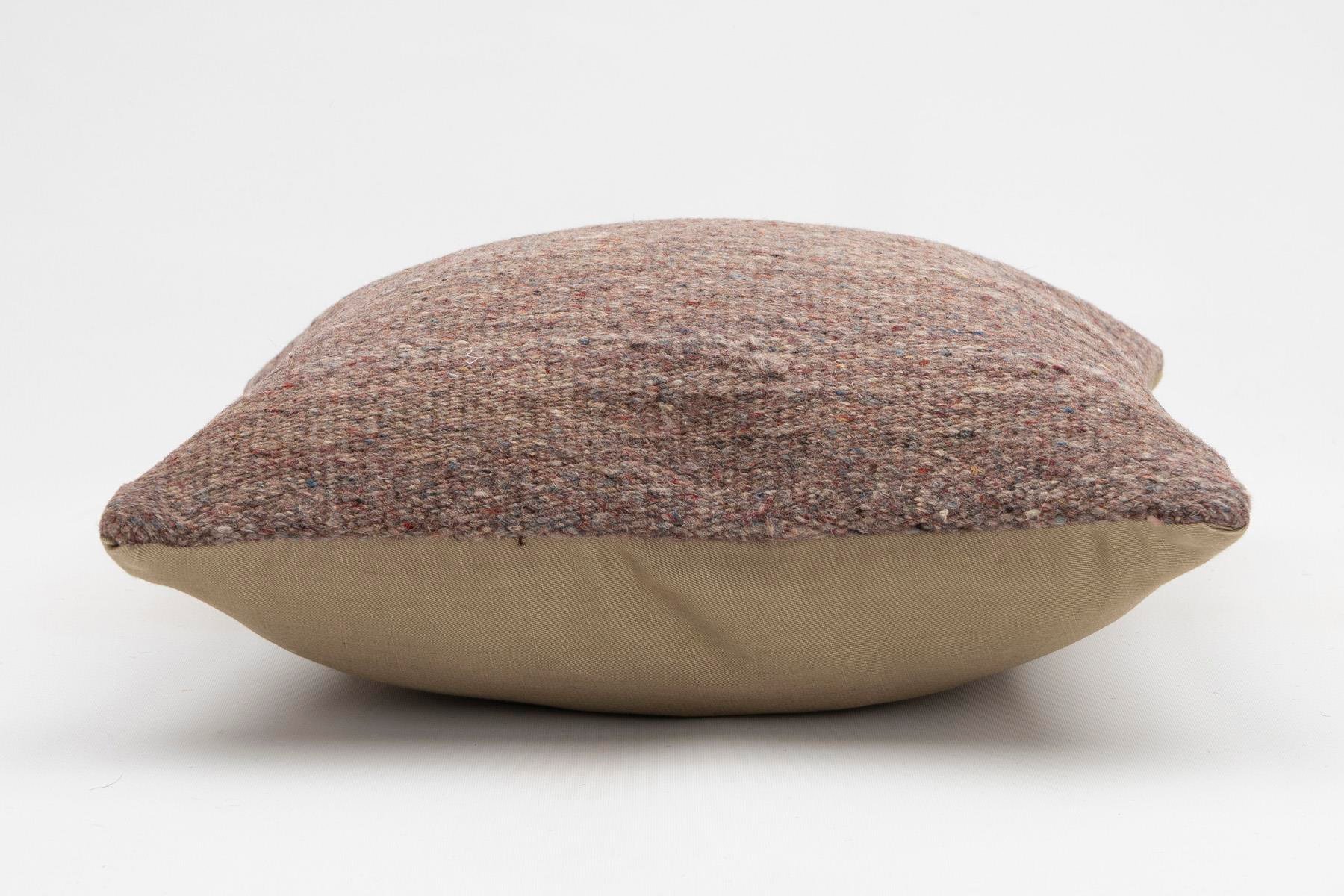 16x16 inches (40x40 cm) Kilim Pillow | KILIM WHOLESALE - Vintage Handmade Pillows - Vintage Handmade Kilim Rugs - It is 100% wool. Artistic and historical rugs. Old handwoven rugs. - Online hand woven rugs and kilim cushions sales. Shipping to a