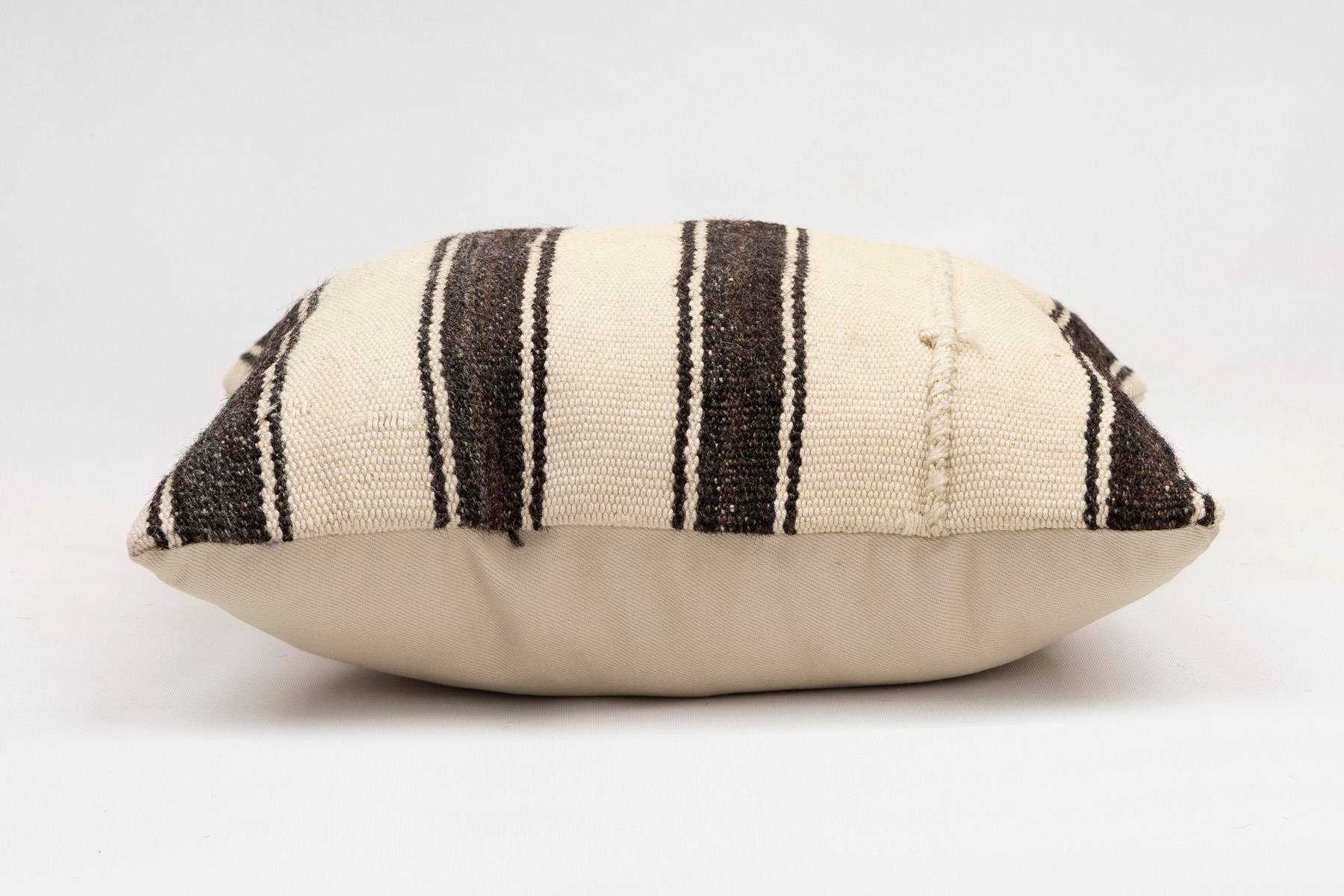 16x16 inches (40x40 cm) Kilim Pillow | KILIM WHOLESALE - Vintage Handmade Pillows - Vintage Handmade Kilim Rugs - It is 100% wool. Artistic and historical rugs. Old handwoven rugs. - Online hand woven rugs and kilim cushions sales. Shipping to a