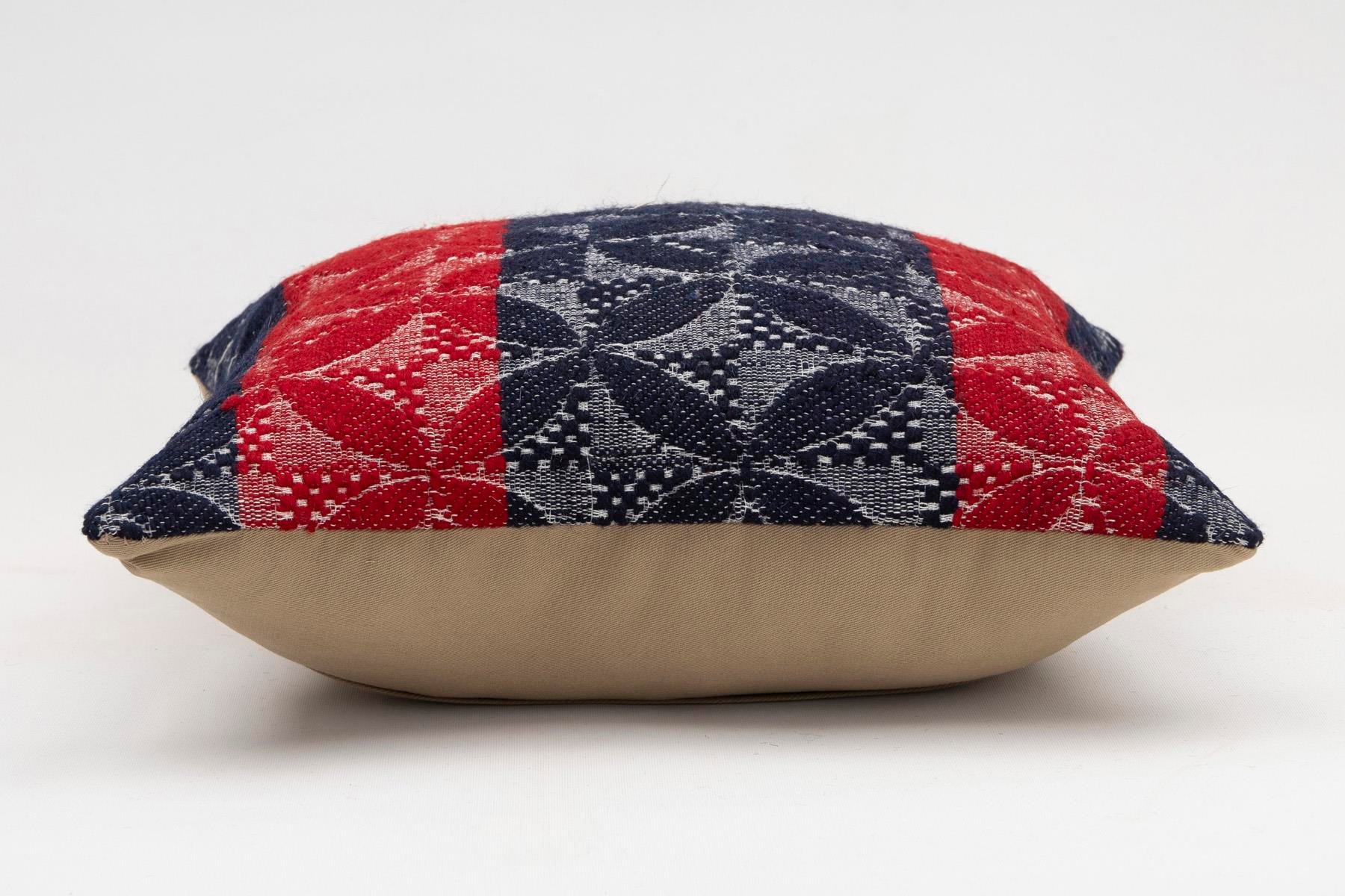 16x16 inches (40x40 cm) Kilim Pillow | KILIM WHOLESALE - Vintage Handmade Pillows - Vintage Handmade Kilim Rugs - It is 100% wool. Artistic and historical rugs. Old handwoven rugs. - Online hand woven rugs and kilim cushions sales. Shipping to a