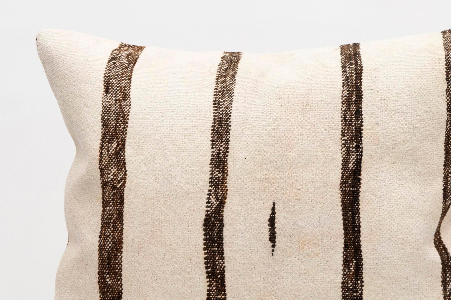 16x16 inches (40x40 cm) Kilim Pillow | KILIM WHOLESALE - Vintage Handmade Pillows - Vintage Handmade Kilim Rugs - It is 100% wool. Artistic and historical rugs. Old handwoven rugs. - Online hand woven rugs and kilim cushions sales. Shipping to a