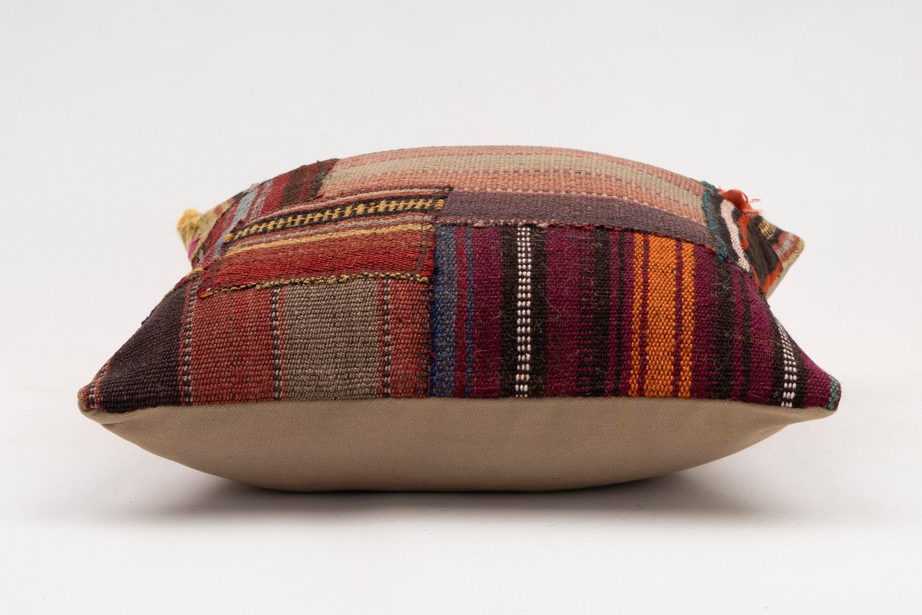 16x16 inches (40x40 cm) Kilim Pillow | KILIM WHOLESALE - Vintage Handmade Pillows - Vintage Handmade Kilim Rugs - It is 100% wool. Artistic and historical rugs. Old handwoven rugs. - Online hand woven rugs and kilim cushions sales. Shipping to a