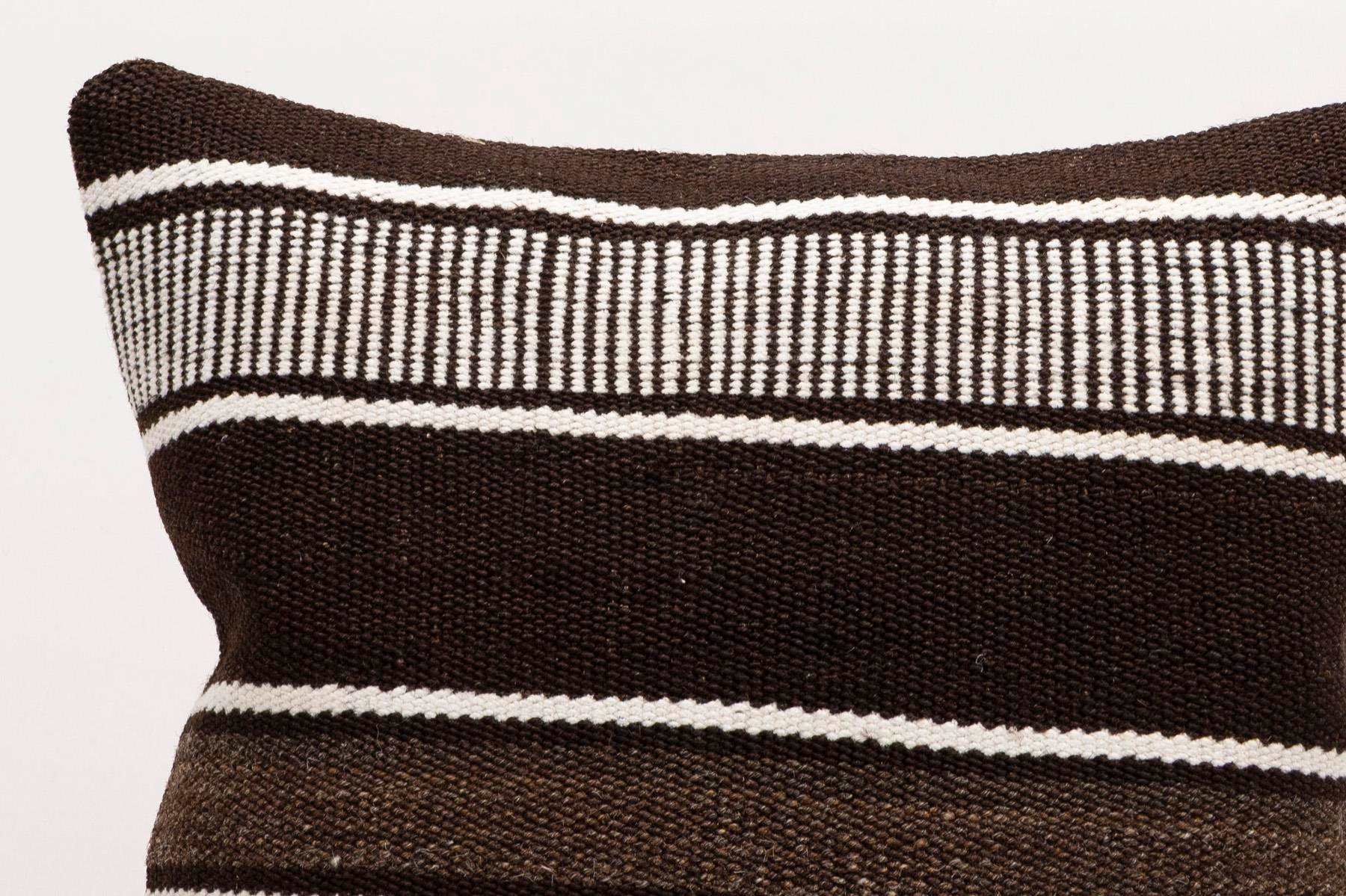 16x16 inches (40x40 cm) Kilim Pillow | KILIM WHOLESALE - Vintage Handmade Pillows - Vintage Handmade Kilim Rugs - It is 100% wool. Artistic and historical rugs. Old handwoven rugs. - Online hand woven rugs and kilim cushions sales. Shipping to a