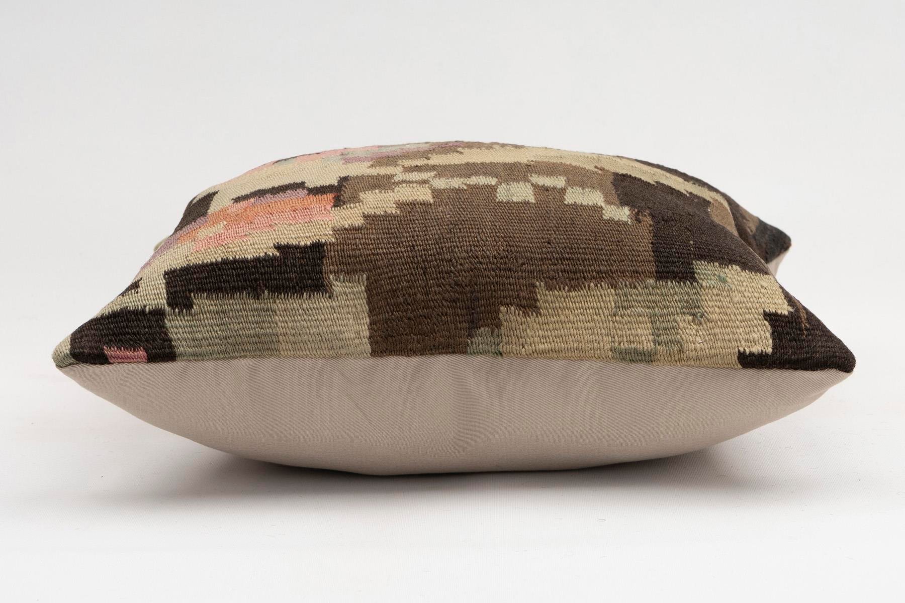 16x16 inches (40x40 cm) Kilim Pillow | KILIM WHOLESALE - Vintage Handmade Pillows - Vintage Handmade Kilim Rugs - It is 100% wool. Artistic and historical rugs. Old handwoven rugs. - Online hand woven rugs and kilim cushions sales. Shipping to a