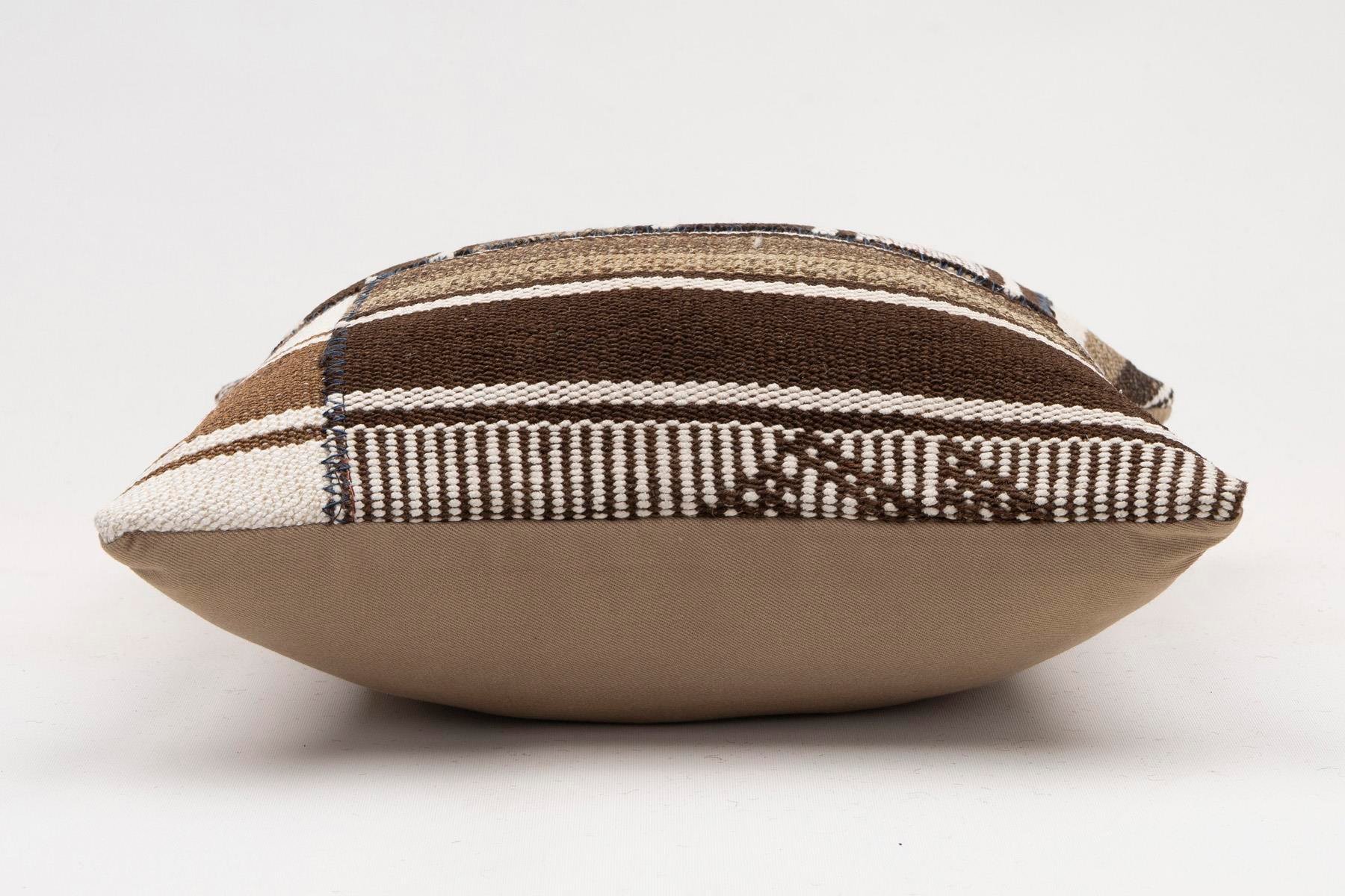 16x16 inches (40x40 cm) Kilim Pillow | KILIM WHOLESALE - Vintage Handmade Pillows - Vintage Handmade Kilim Rugs - It is 100% wool. Artistic and historical rugs. Old handwoven rugs. - Online hand woven rugs and kilim cushions sales. Shipping to a