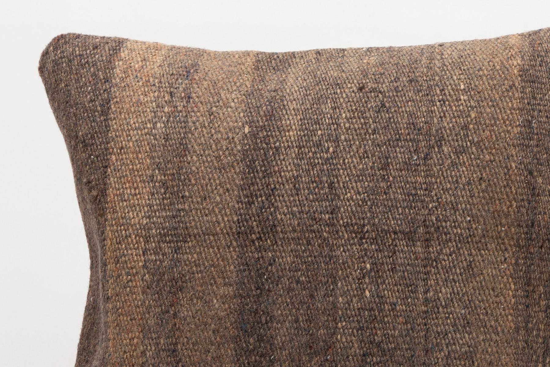 16x16 inches (40x40 cm) Kilim Pillow | KILIM WHOLESALE - Vintage Handmade Pillows - Vintage Handmade Kilim Rugs - It is 100% wool. Artistic and historical rugs. Old handwoven rugs. - Online hand woven rugs and kilim cushions sales. Shipping to a