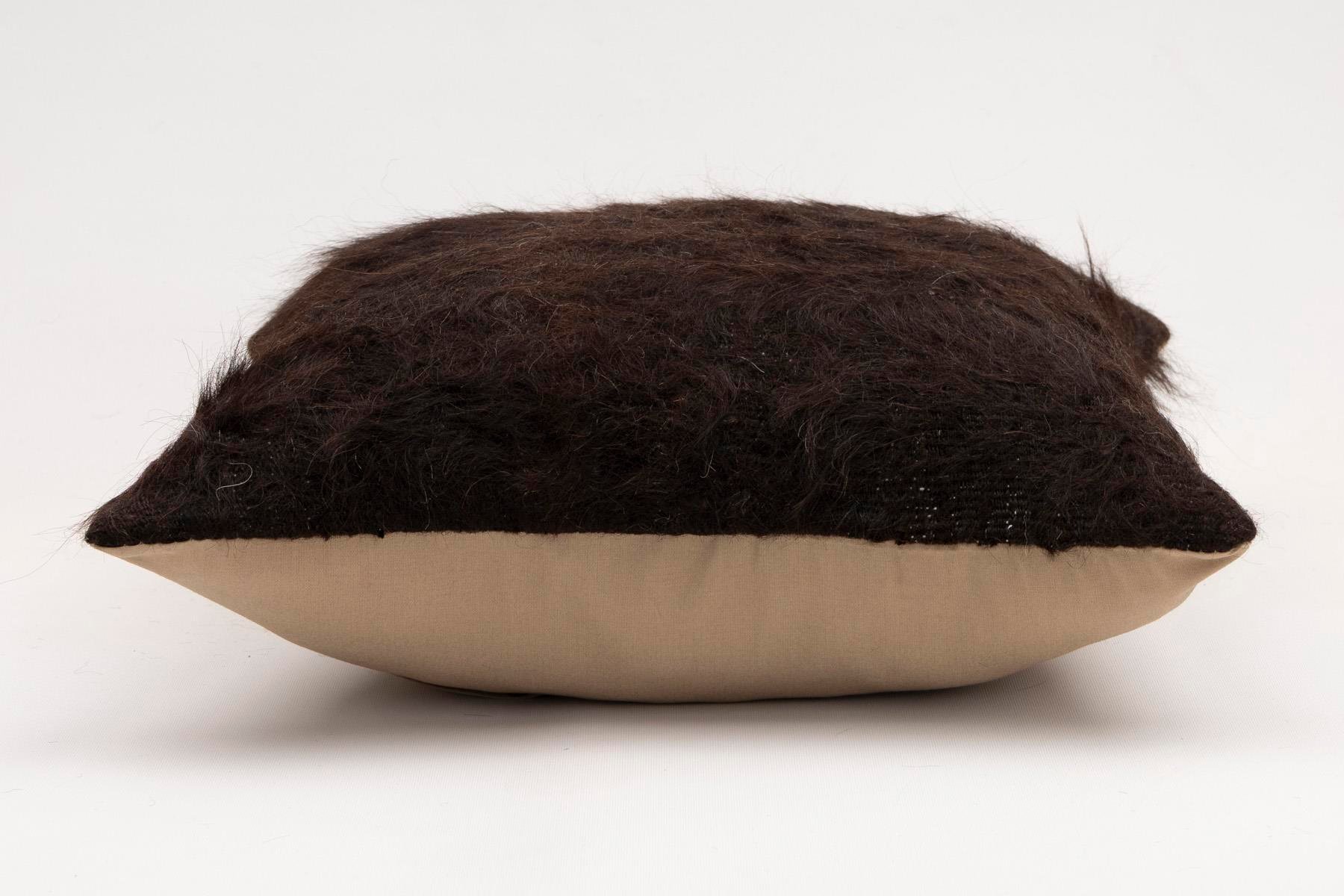 16x16 inches (40x40 cm) Kilim Pillow | KILIM WHOLESALE - Vintage Handmade Pillows - Vintage Handmade Kilim Rugs - It is 100% wool. Artistic and historical rugs. Old handwoven rugs. - Online hand woven rugs and kilim cushions sales. Shipping to a