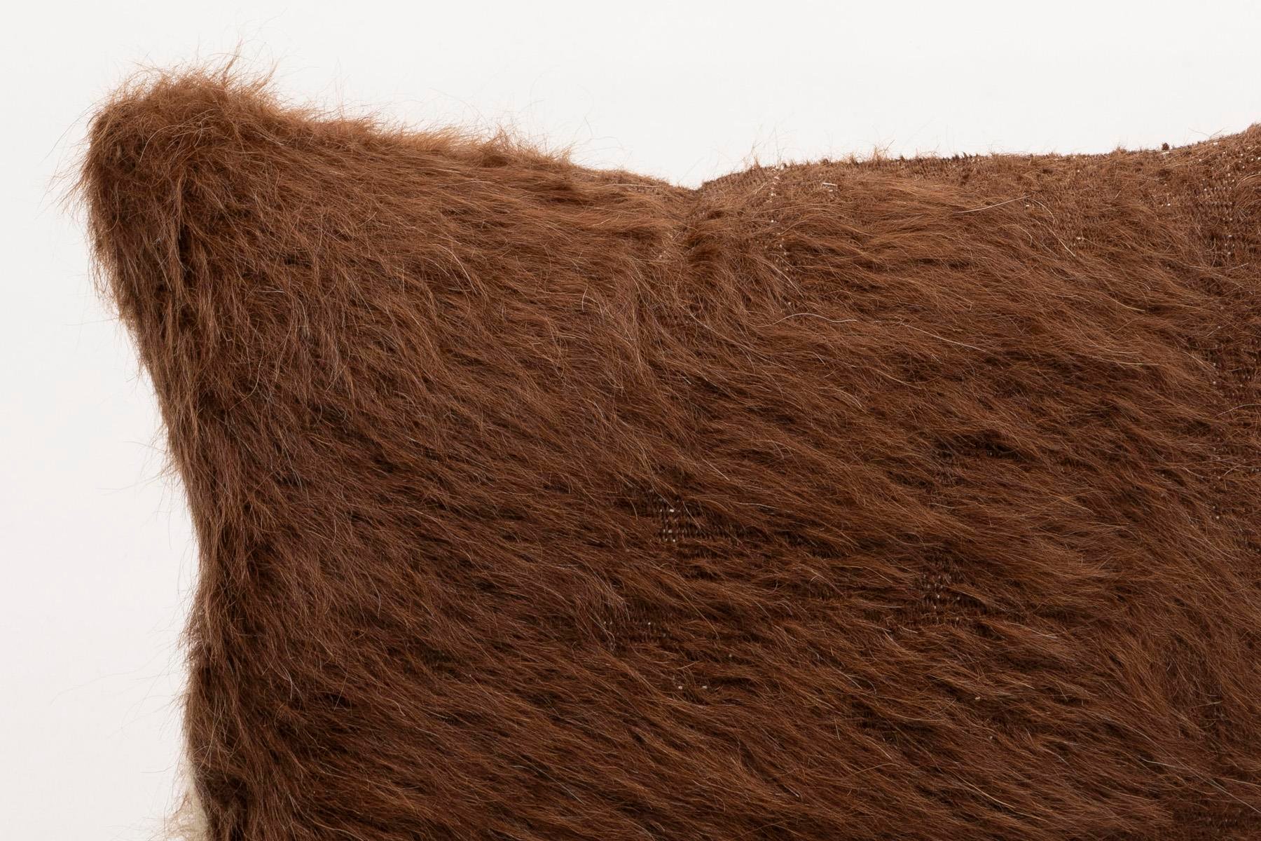 16x16 inches (40x40 cm) Kilim Pillow | KILIM WHOLESALE - Vintage Handmade Pillows - Vintage Handmade Kilim Rugs - It is 100% wool. Artistic and historical rugs. Old handwoven rugs. - Online hand woven rugs and kilim cushions sales. Shipping to a