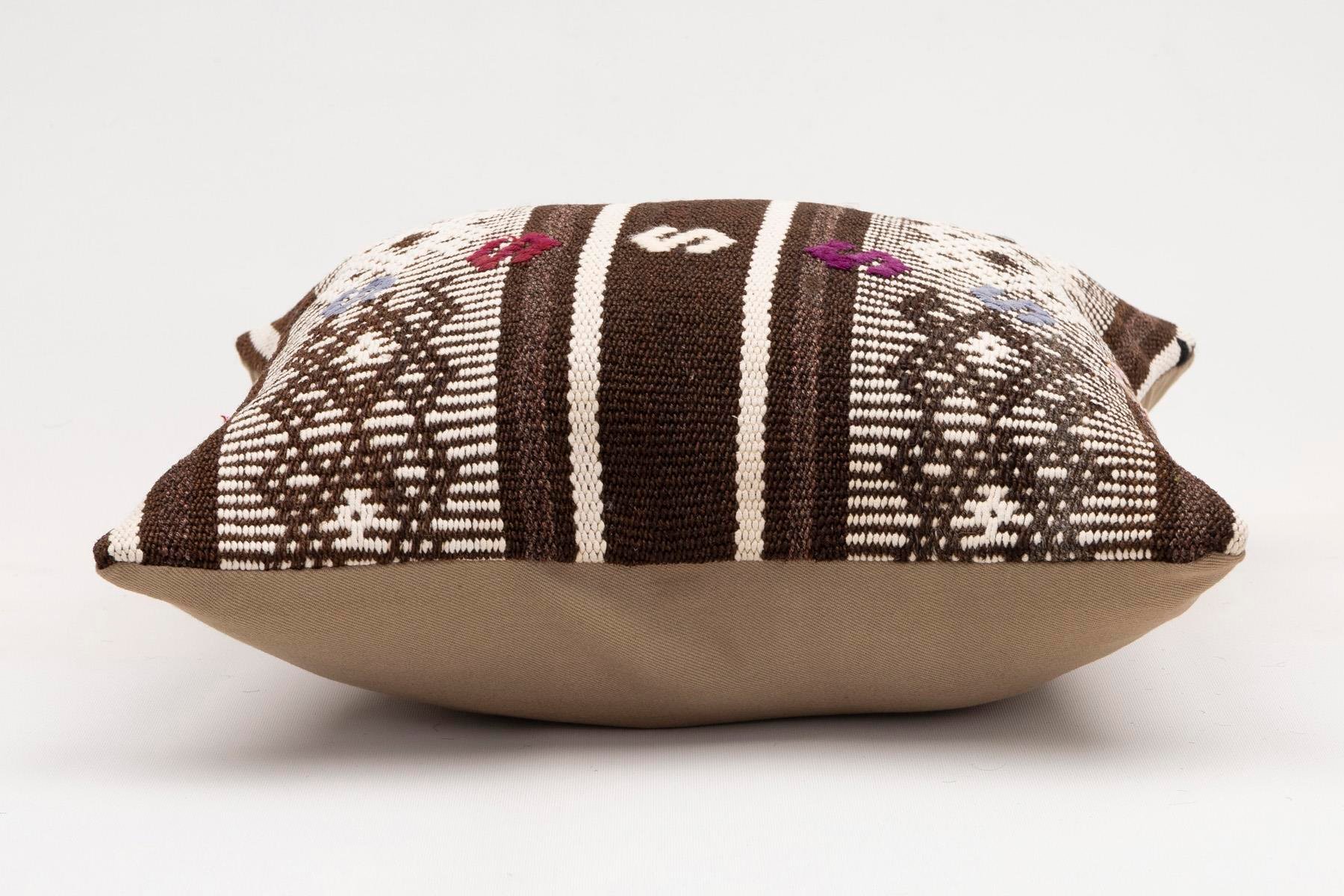 16x16 inches (40x40 cm) Kilim Pillow | KILIM WHOLESALE - Vintage Handmade Pillows - Vintage Handmade Kilim Rugs - It is 100% wool. Artistic and historical rugs. Old handwoven rugs. - Online hand woven rugs and kilim cushions sales. Shipping to a