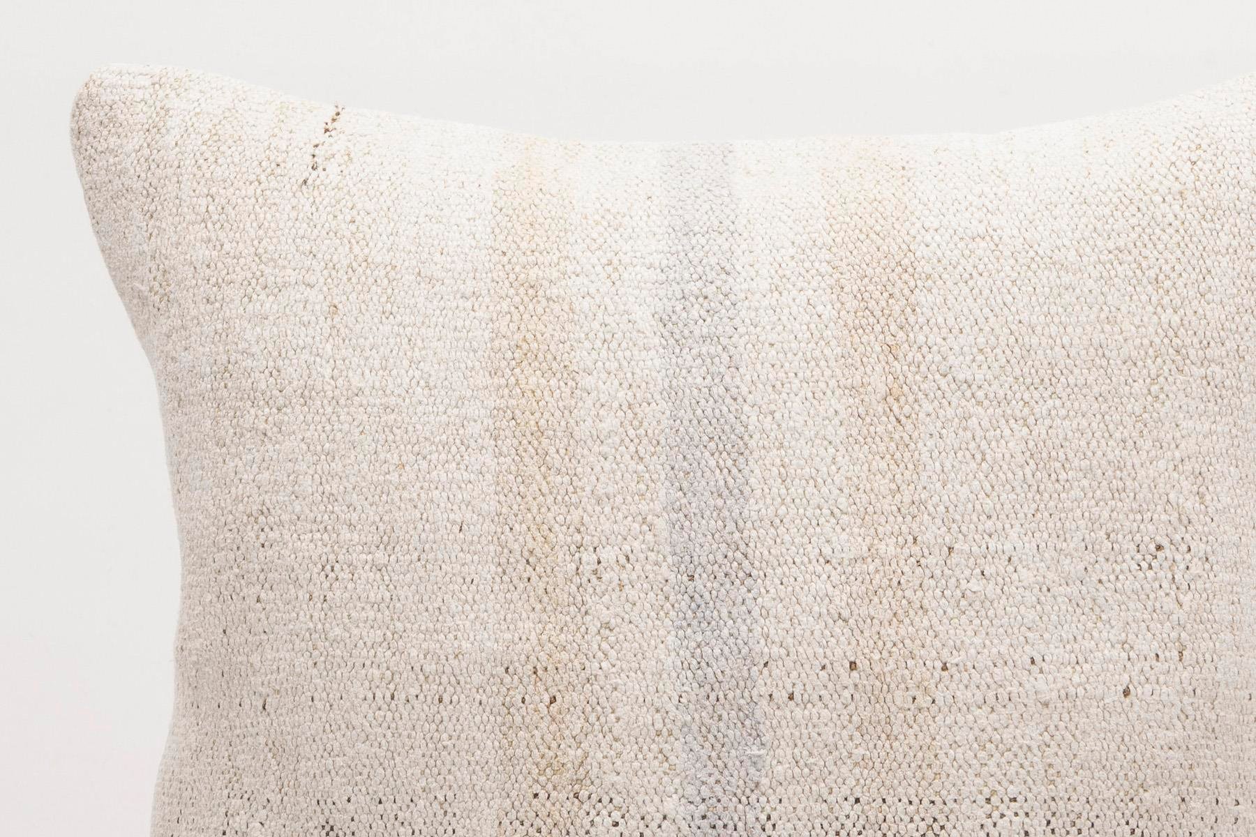 16x16 inches (40x40 cm) Kilim Pillow | KILIM WHOLESALE - Vintage Handmade Pillows - Vintage Handmade Kilim Rugs - It is 100% wool. Artistic and historical rugs. Old handwoven rugs. - Online hand woven rugs and kilim cushions sales. Shipping to a