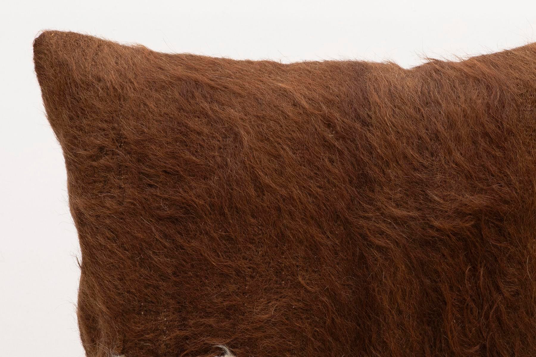 16x16 inches (40x40 cm) Kilim Pillow | KILIM WHOLESALE - Vintage Handmade Pillows - Vintage Handmade Kilim Rugs - It is 100% wool. Artistic and historical rugs. Old handwoven rugs. - Online hand woven rugs and kilim cushions sales. Shipping to a