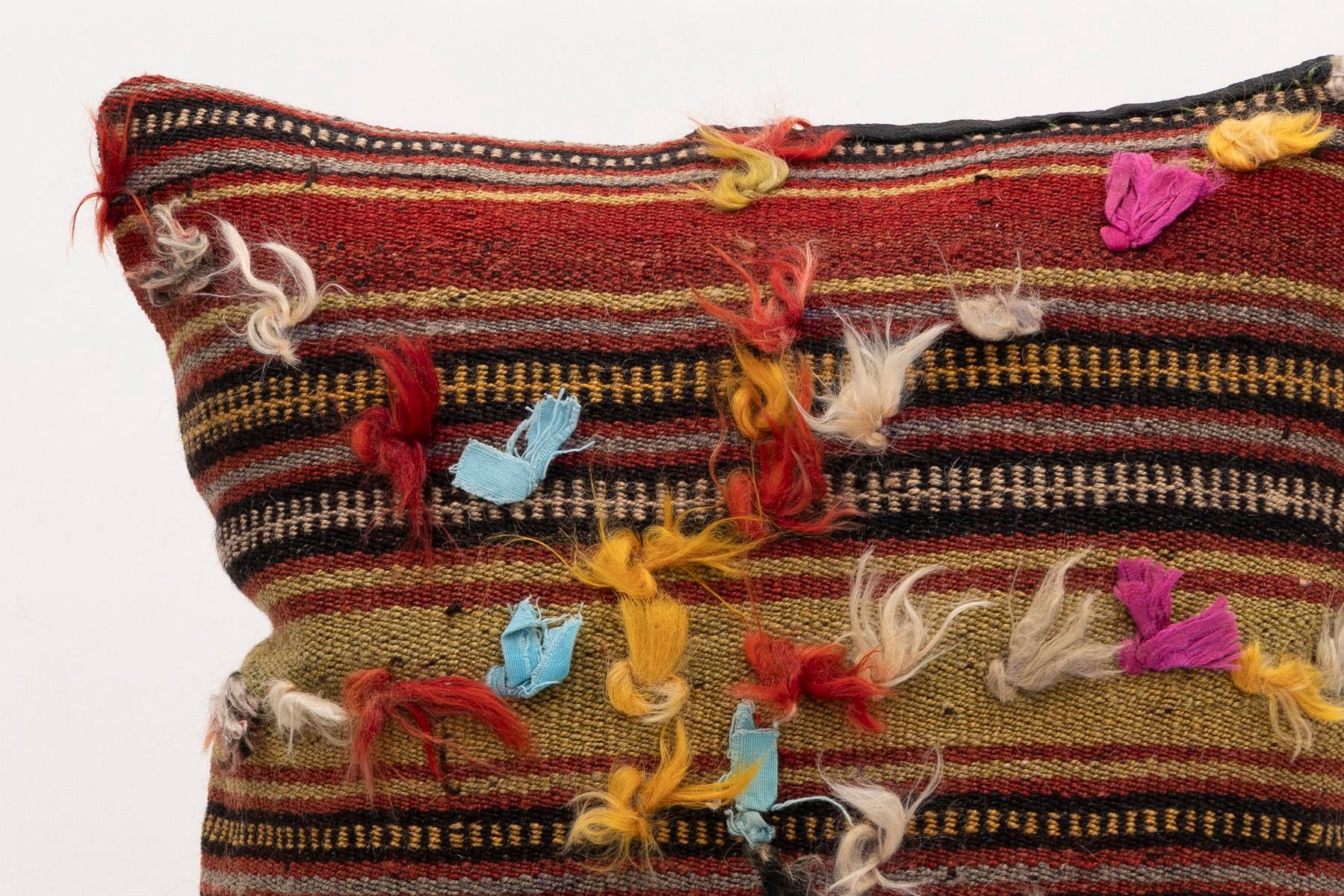 16x16 inches (40x40 cm) Kilim Pillow | KILIM WHOLESALE - Vintage Handmade Pillows - Vintage Handmade Kilim Rugs - It is 100% wool. Artistic and historical rugs. Old handwoven rugs. - Online hand woven rugs and kilim cushions sales. Shipping to a