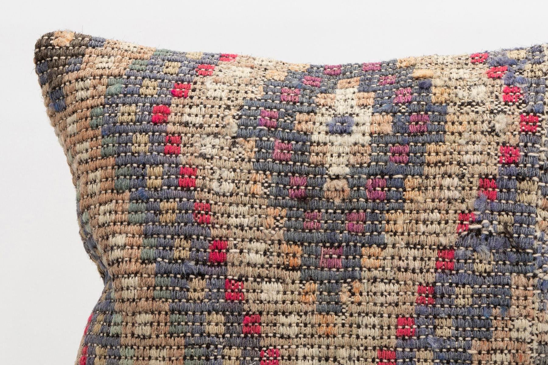 16x16 inches (40x40 cm) Kilim Pillow | KILIM WHOLESALE - Vintage Handmade Pillows - Vintage Handmade Kilim Rugs - It is 100% wool. Artistic and historical rugs. Old handwoven rugs. - Online hand woven rugs and kilim cushions sales. Shipping to a