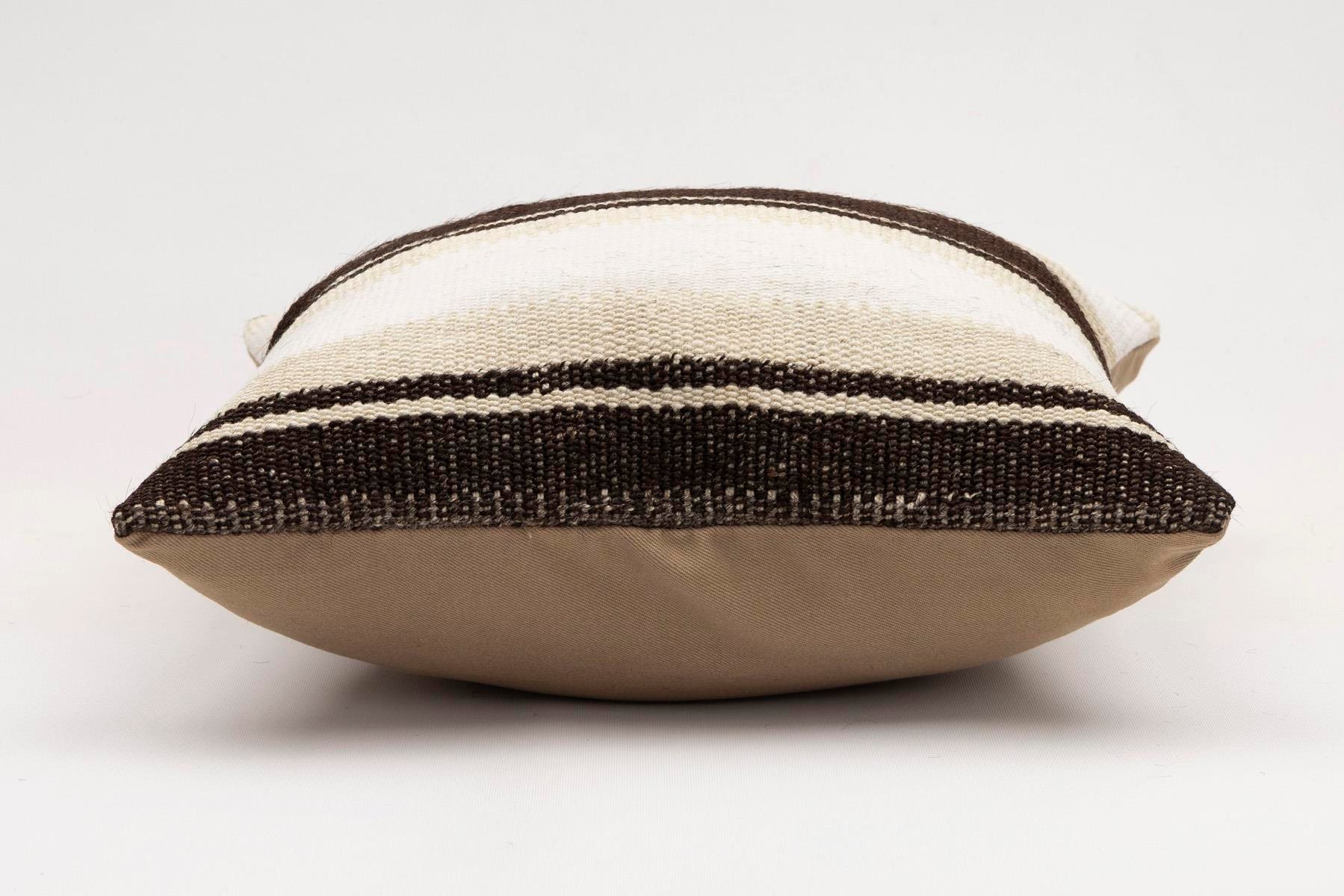 16x16 inches (40x40 cm) Kilim Pillow | KILIM WHOLESALE - Vintage Handmade Pillows - Vintage Handmade Kilim Rugs - It is 100% wool. Artistic and historical rugs. Old handwoven rugs. - Online hand woven rugs and kilim cushions sales. Shipping to a