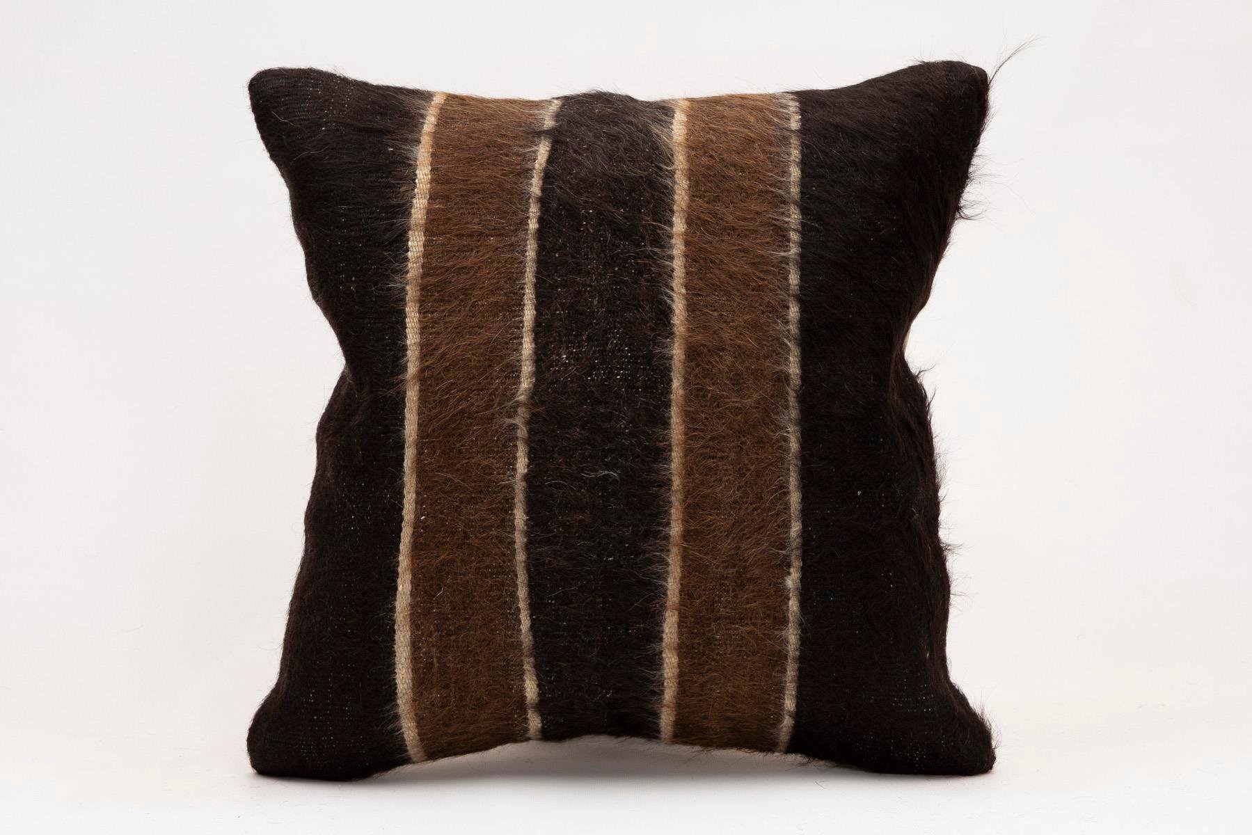 16x16 inches (40x40 cm) Kilim Pillow | KILIM WHOLESALE - Vintage Handmade Pillows - Vintage Handmade Kilim Rugs - It is 100% wool. Artistic and historical rugs. Old handwoven rugs. - Online hand woven rugs and kilim cushions sales. Shipping to a