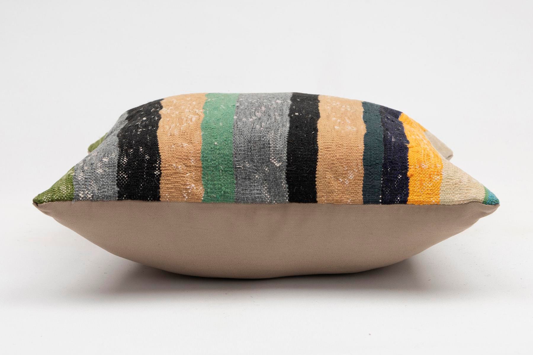 16x16 inches (40x40 cm) Kilim Pillow | KILIM WHOLESALE - Vintage Handmade Pillows - Vintage Handmade Kilim Rugs - It is 100% wool. Artistic and historical rugs. Old handwoven rugs. - Online hand woven rugs and kilim cushions sales. Shipping to a