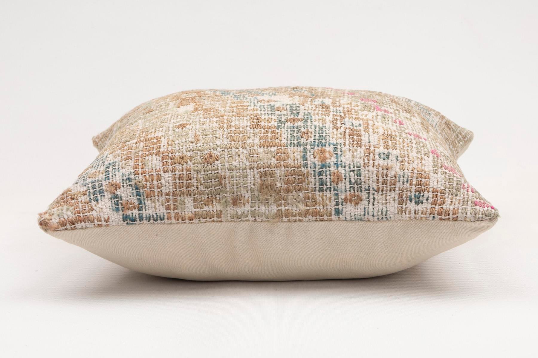 16x16 inches (40x40 cm) Kilim Pillow | KILIM WHOLESALE - Vintage Handmade Pillows - Vintage Handmade Kilim Rugs - It is 100% wool. Artistic and historical rugs. Old handwoven rugs. - Online hand woven rugs and kilim cushions sales. Shipping to a