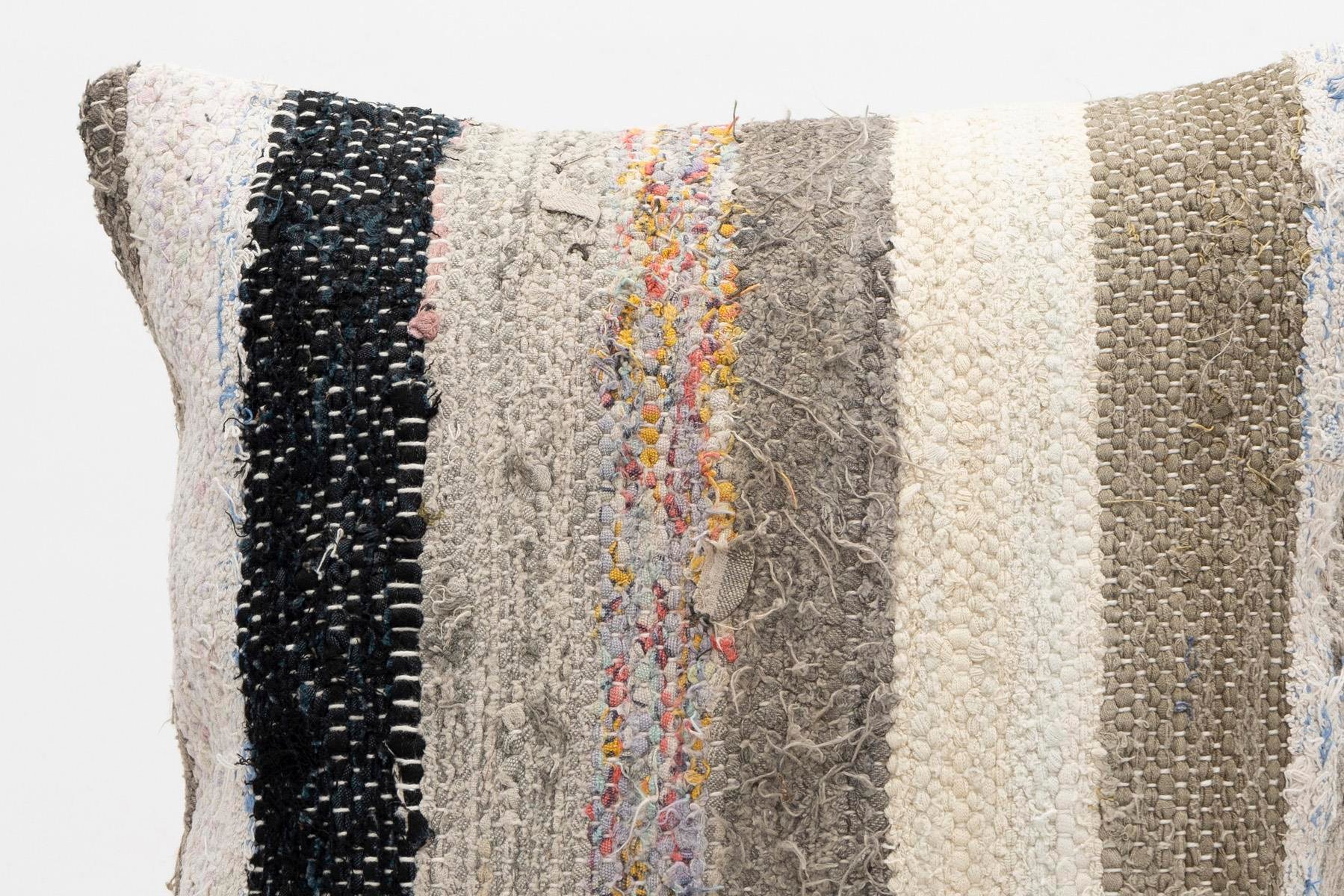 16x16 inches (40x40 cm) Kilim Pillow | KILIM WHOLESALE - Vintage Handmade Pillows - Vintage Handmade Kilim Rugs - It is 100% wool. Artistic and historical rugs. Old handwoven rugs. - Online hand woven rugs and kilim cushions sales. Shipping to a