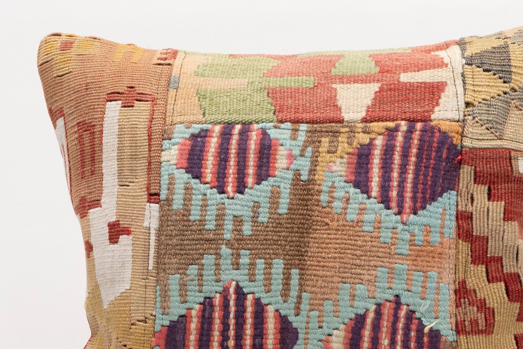 16x16 inches (40x40 cm) Kilim Pillow | KILIM WHOLESALE - Vintage Handmade Pillows - Vintage Handmade Kilim Rugs - It is 100% wool. Artistic and historical rugs. Old handwoven rugs. - Online hand woven rugs and kilim cushions sales. Shipping to a