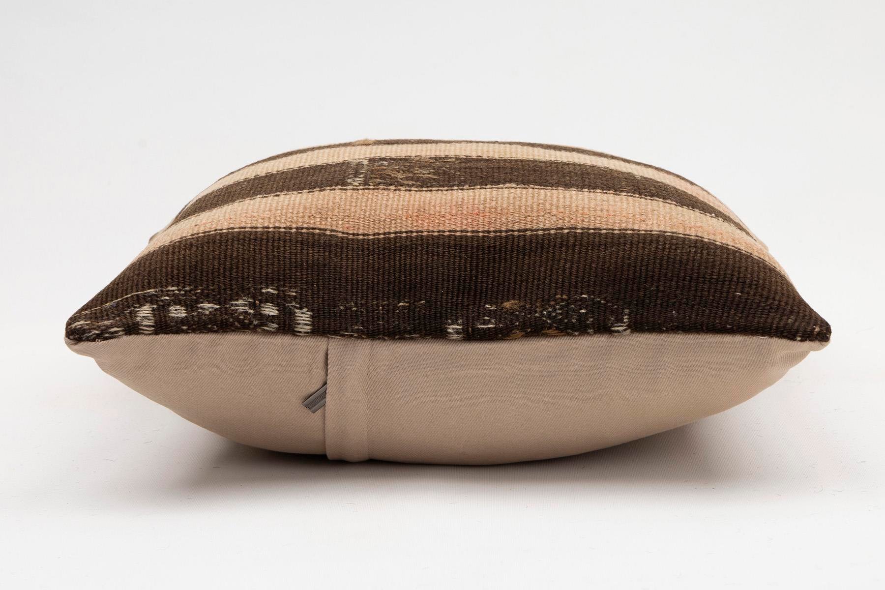 16x16 inches (40x40 cm) Kilim Pillow | KILIM WHOLESALE - Vintage Handmade Pillows - Vintage Handmade Kilim Rugs - It is 100% wool. Artistic and historical rugs. Old handwoven rugs. - Online hand woven rugs and kilim cushions sales. Shipping to a