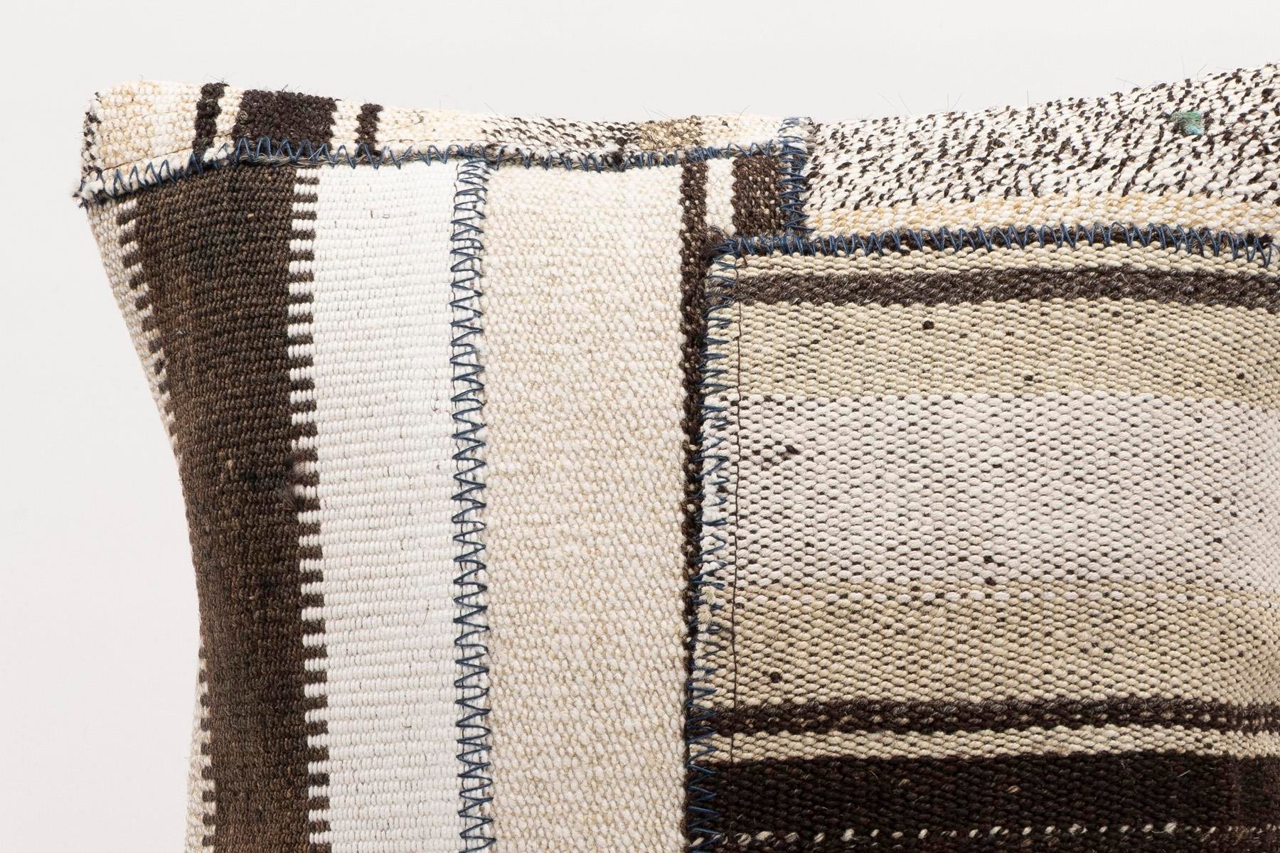 16x16 inches (40x40 cm) Kilim Pillow | KILIM WHOLESALE - Vintage Handmade Pillows - Vintage Handmade Kilim Rugs - It is 100% wool. Artistic and historical rugs. Old handwoven rugs. - Online hand woven rugs and kilim cushions sales. Shipping to a