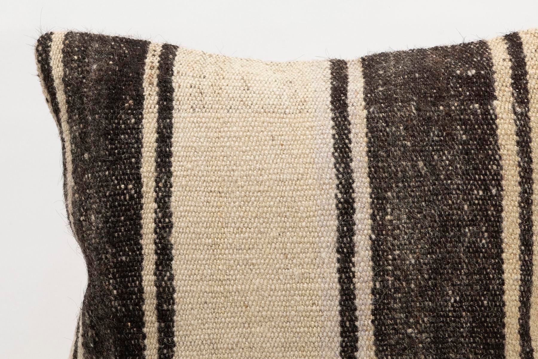 16x16 inches (40x40 cm) Kilim Pillow | KILIM WHOLESALE - Vintage Handmade Pillows - Vintage Handmade Kilim Rugs - It is 100% wool. Artistic and historical rugs. Old handwoven rugs. - Online hand woven rugs and kilim cushions sales. Shipping to a