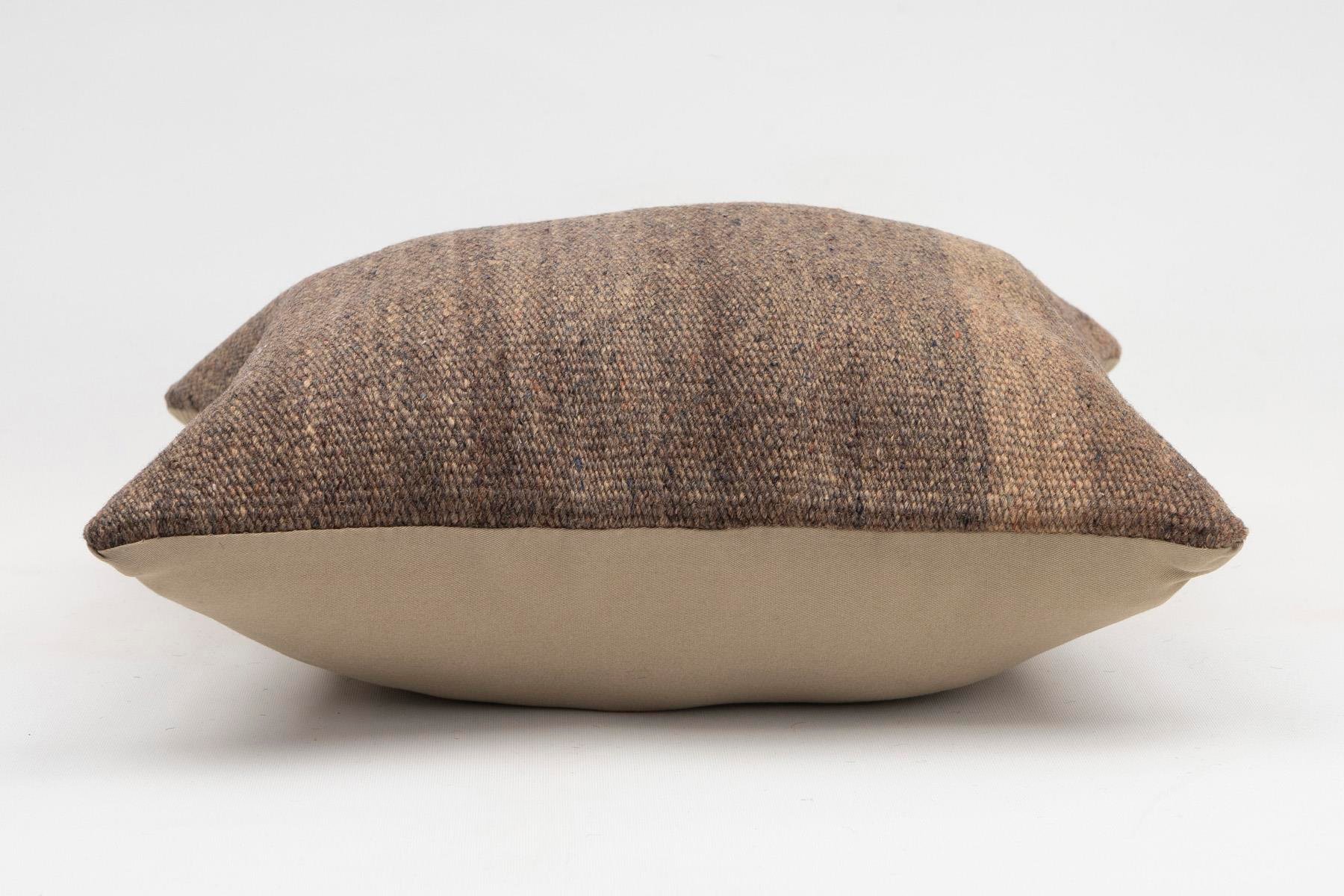 16x16 inches (40x40 cm) Kilim Pillow | KILIM WHOLESALE - Vintage Handmade Pillows - Vintage Handmade Kilim Rugs - It is 100% wool. Artistic and historical rugs. Old handwoven rugs. - Online hand woven rugs and kilim cushions sales. Shipping to a