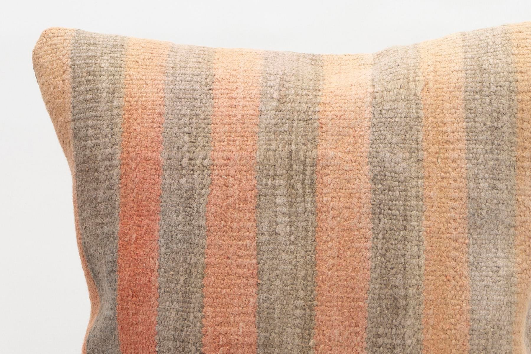 16x16 inches (40x40 cm) Kilim Pillow | KILIM WHOLESALE - Vintage Handmade Pillows - Vintage Handmade Kilim Rugs - It is 100% wool. Artistic and historical rugs. Old handwoven rugs. - Online hand woven rugs and kilim cushions sales. Shipping to a