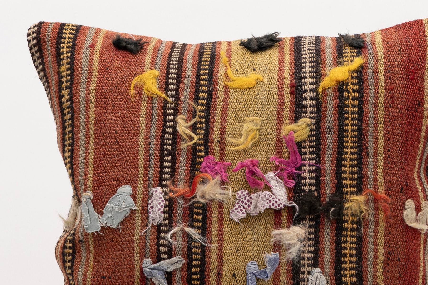 16x16 inches (40x40 cm) Kilim Pillow | KILIM WHOLESALE - Vintage Handmade Pillows - Vintage Handmade Kilim Rugs - It is 100% wool. Artistic and historical rugs. Old handwoven rugs. - Online hand woven rugs and kilim cushions sales. Shipping to a