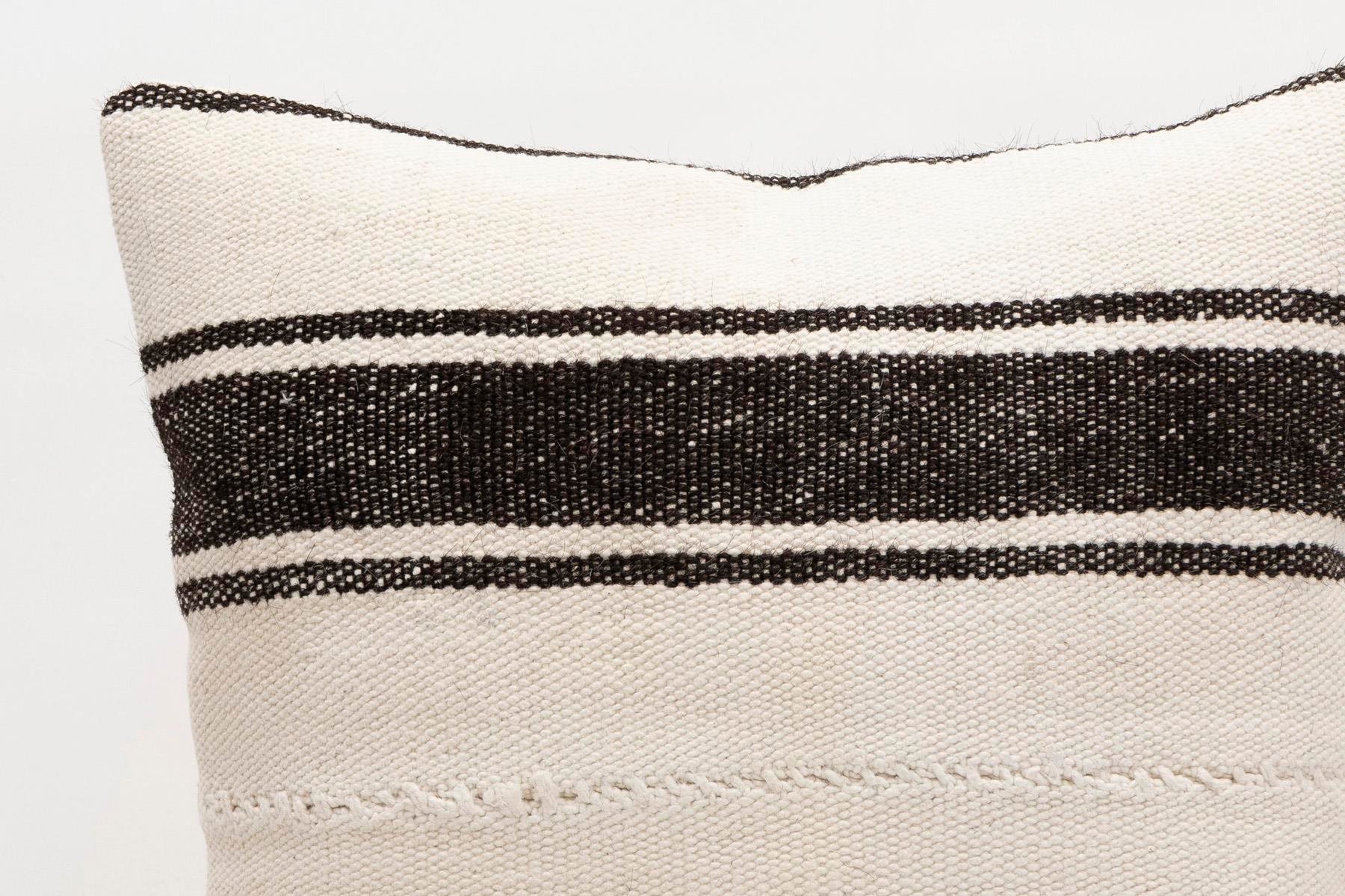 16x16 inches (40x40 cm) Kilim Pillow | KILIM WHOLESALE - Vintage Handmade Pillows - Vintage Handmade Kilim Rugs - It is 100% wool. Artistic and historical rugs. Old handwoven rugs. - Online hand woven rugs and kilim cushions sales. Shipping to a