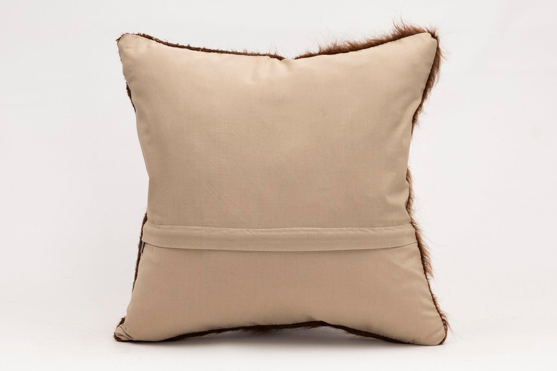 16x16 inches (40x40 cm) Kilim Pillow | KILIM WHOLESALE - Vintage Handmade Pillows - Vintage Handmade Kilim Rugs - It is 100% wool. Artistic and historical rugs. Old handwoven rugs. - Online hand woven rugs and kilim cushions sales. Shipping to a