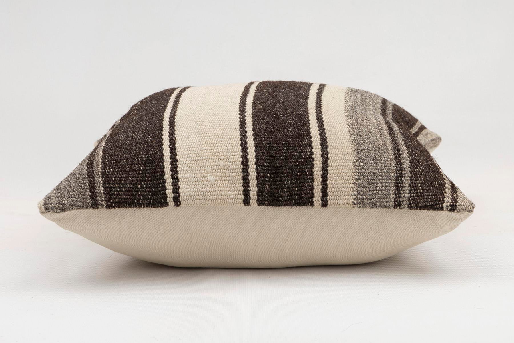 16x16 inches (40x40 cm) Kilim Pillow | KILIM WHOLESALE - Vintage Handmade Pillows - Vintage Handmade Kilim Rugs - It is 100% wool. Artistic and historical rugs. Old handwoven rugs. - Online hand woven rugs and kilim cushions sales. Shipping to a