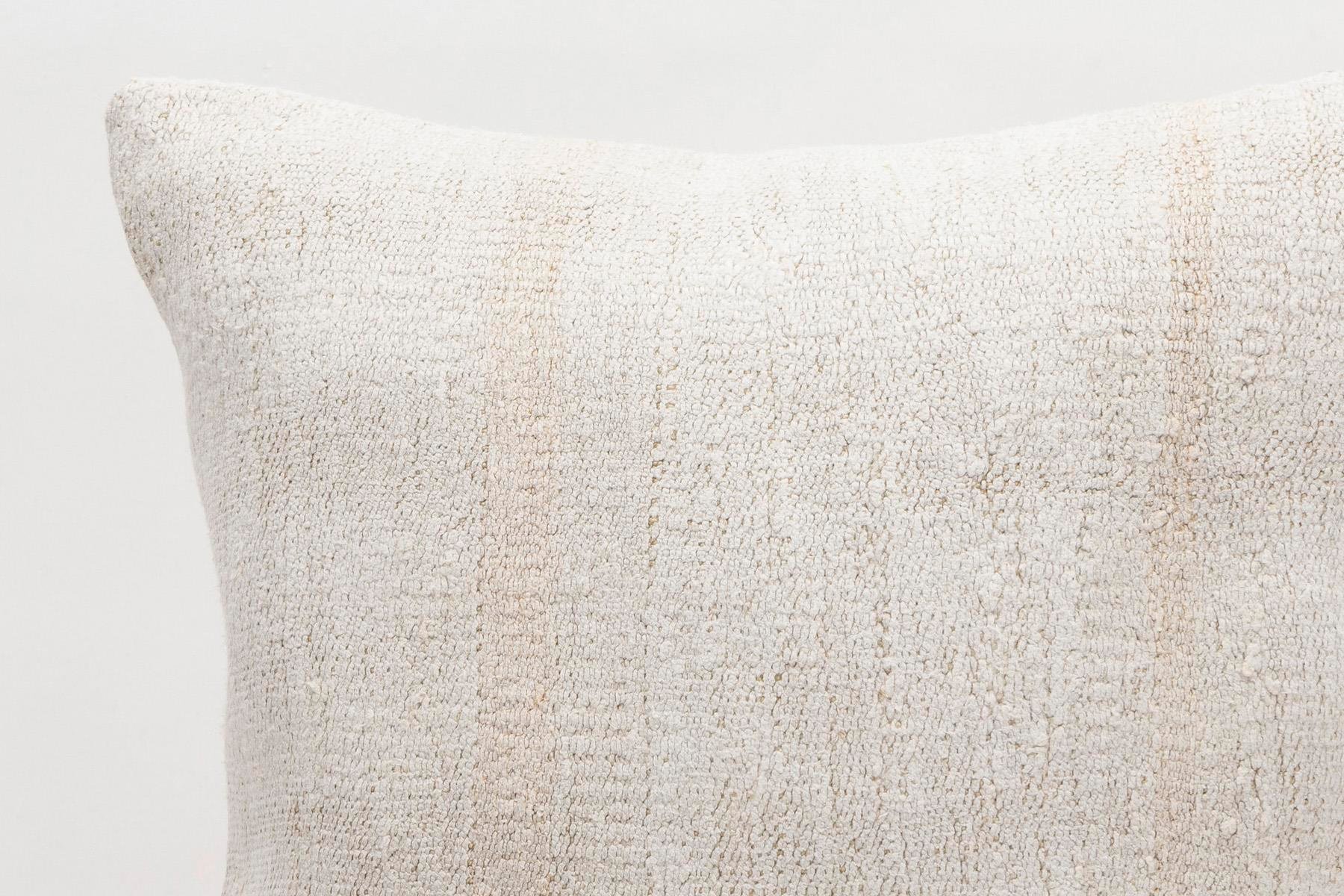 16x16 inches (40x40 cm) Kilim Pillow | KILIM WHOLESALE - Vintage Handmade Pillows - Vintage Handmade Kilim Rugs - It is 100% wool. Artistic and historical rugs. Old handwoven rugs. - Online hand woven rugs and kilim cushions sales. Shipping to a