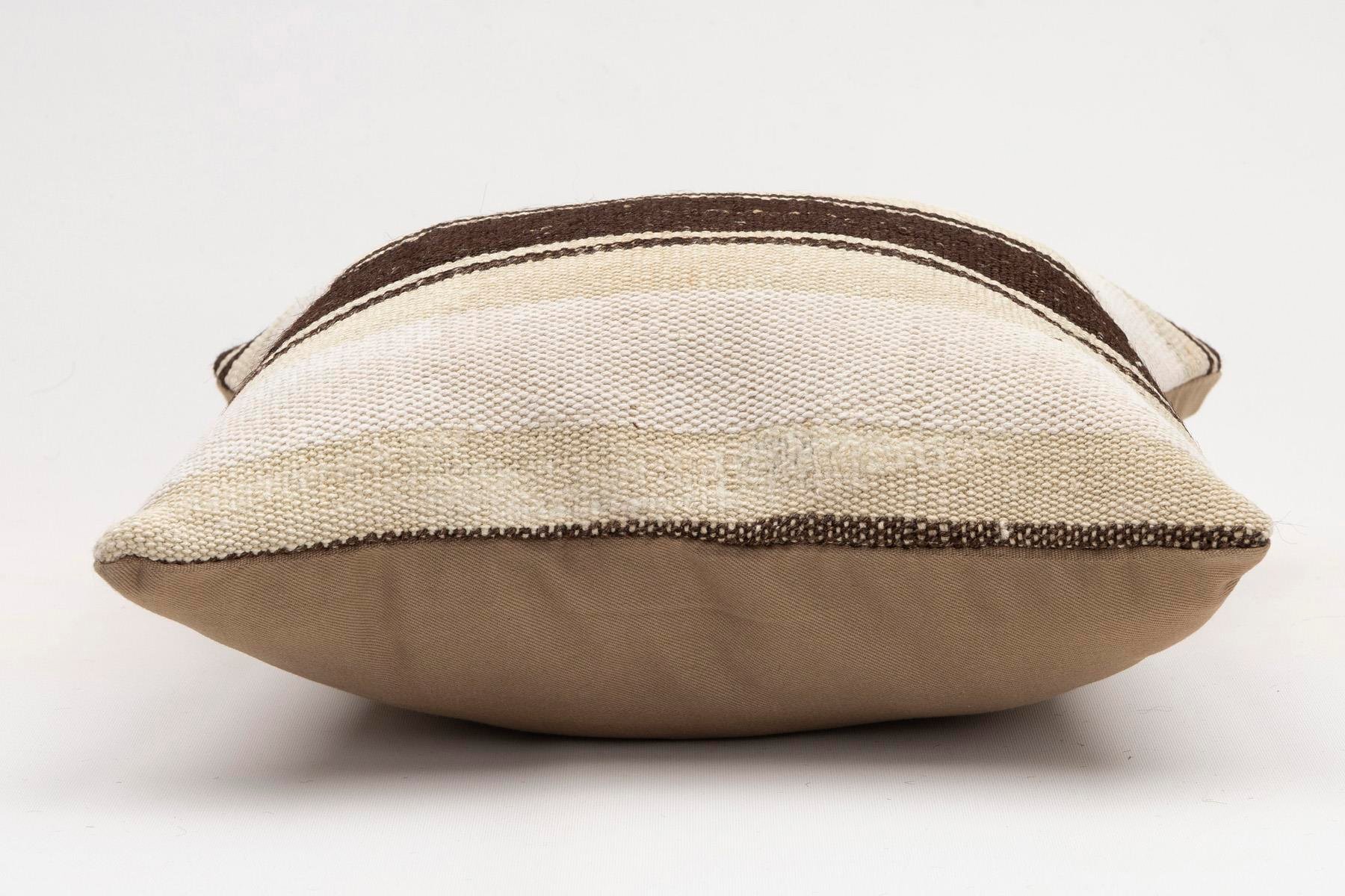 16x16 inches (40x40 cm) Kilim Pillow | KILIM WHOLESALE - Vintage Handmade Pillows - Vintage Handmade Kilim Rugs - It is 100% wool. Artistic and historical rugs. Old handwoven rugs. - Online hand woven rugs and kilim cushions sales. Shipping to a