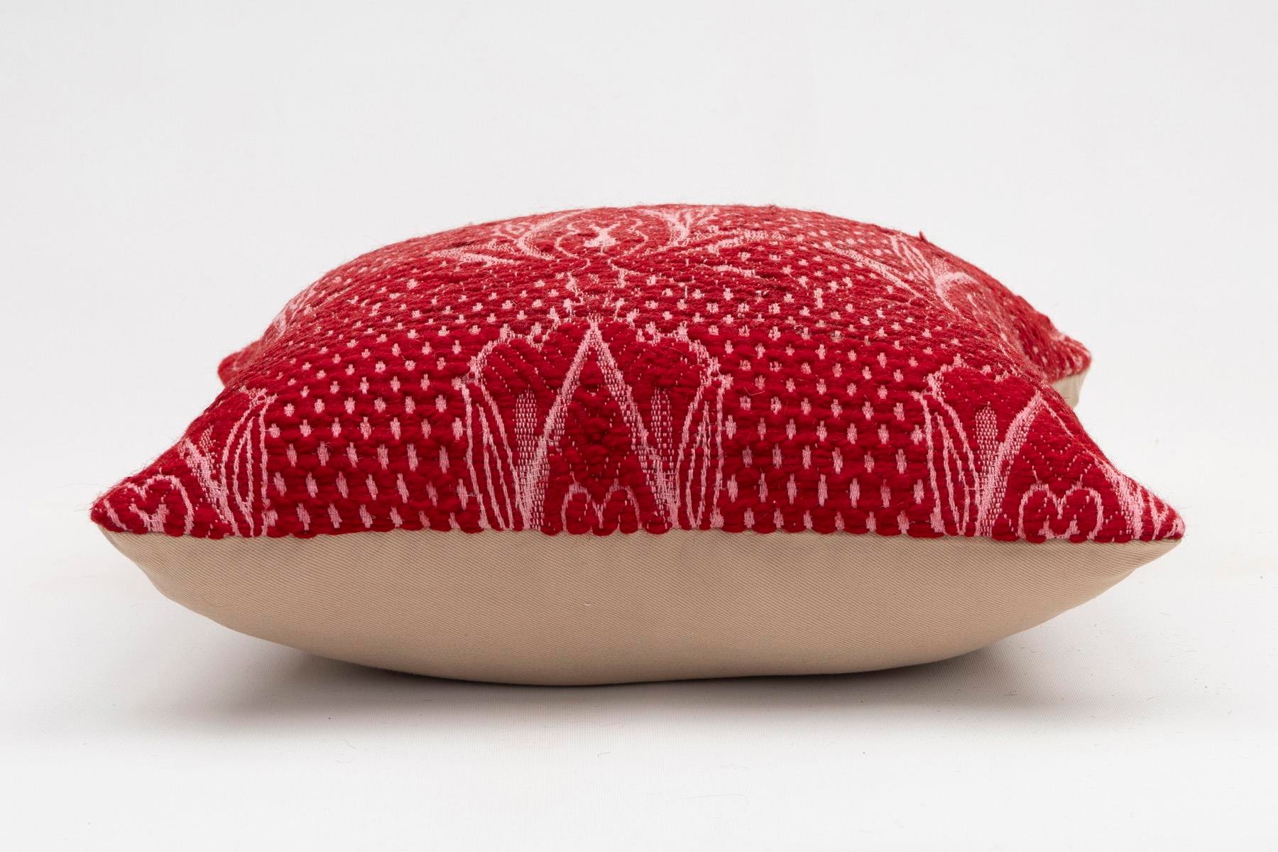 16x16 inches (40x40 cm) Kilim Pillow | KILIM WHOLESALE - Vintage Handmade Pillows - Vintage Handmade Kilim Rugs - It is 100% wool. Artistic and historical rugs. Old handwoven rugs. - Online hand woven rugs and kilim cushions sales. Shipping to a