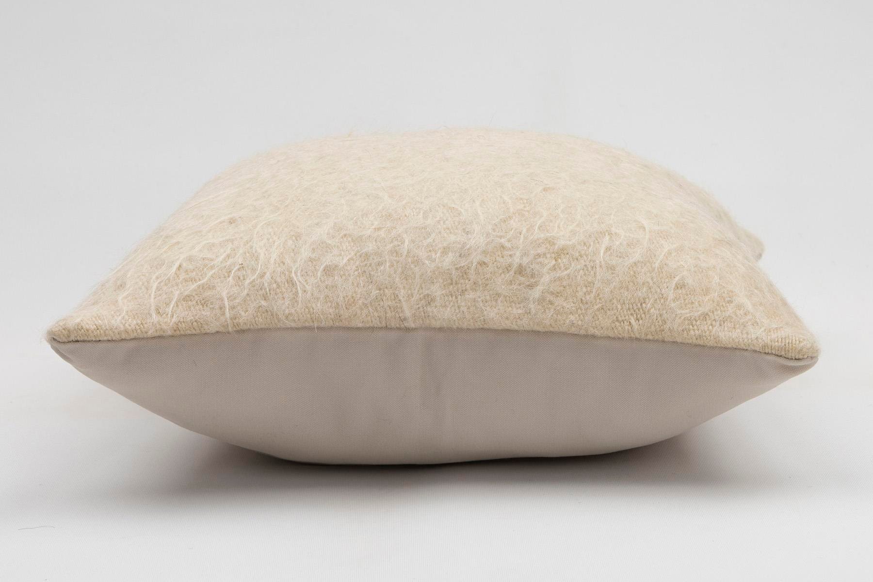 16x16 inches (40x40 cm) Kilim Pillow | KILIM WHOLESALE - Vintage Handmade Pillows - Vintage Handmade Kilim Rugs - It is 100% wool. Artistic and historical rugs. Old handwoven rugs. - Online hand woven rugs and kilim cushions sales. Shipping to a