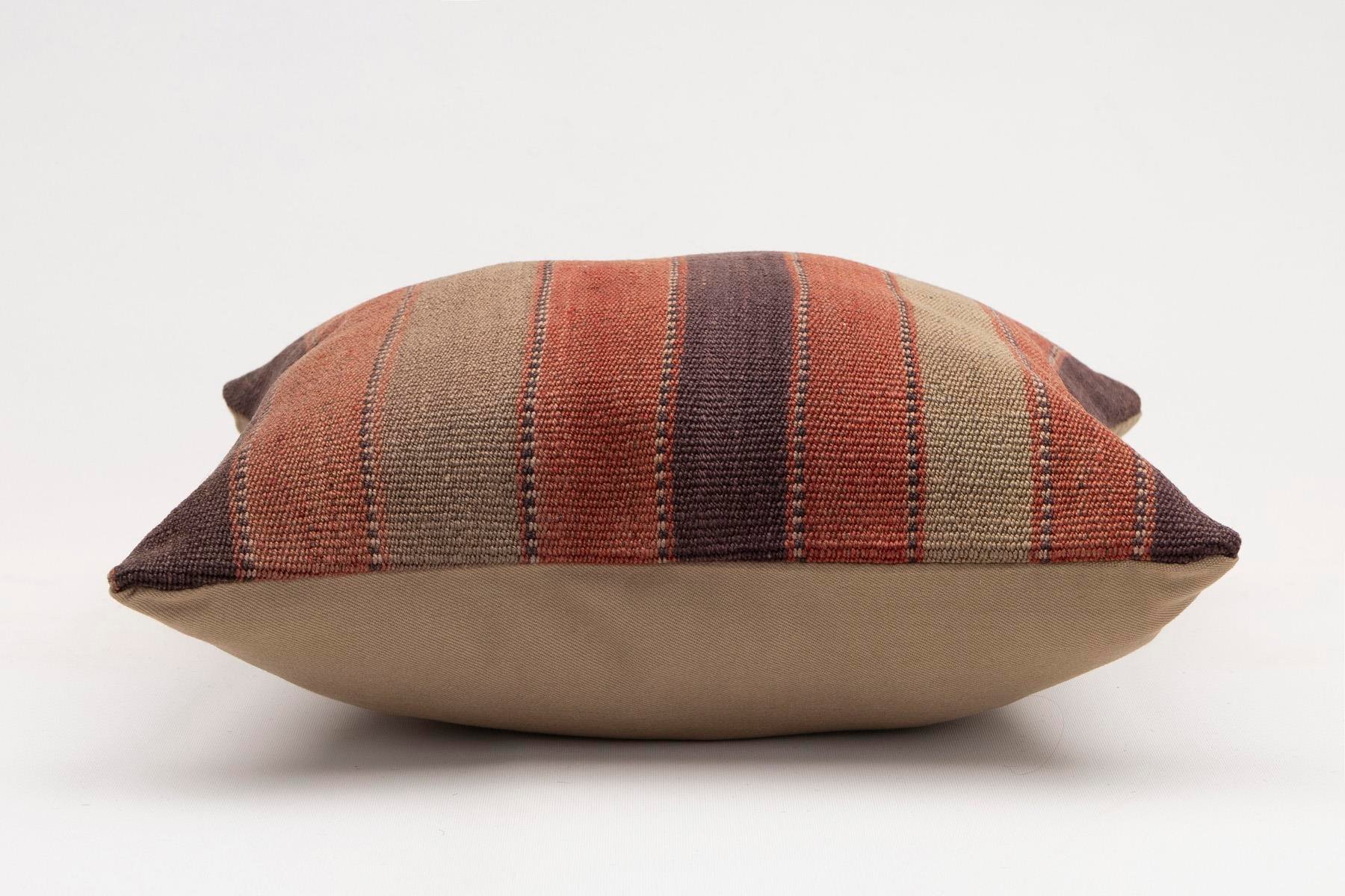 16x16 inches (40x40 cm) Kilim Pillow | KILIM WHOLESALE - Vintage Handmade Pillows - Vintage Handmade Kilim Rugs - It is 100% wool. Artistic and historical rugs. Old handwoven rugs. - Online hand woven rugs and kilim cushions sales. Shipping to a