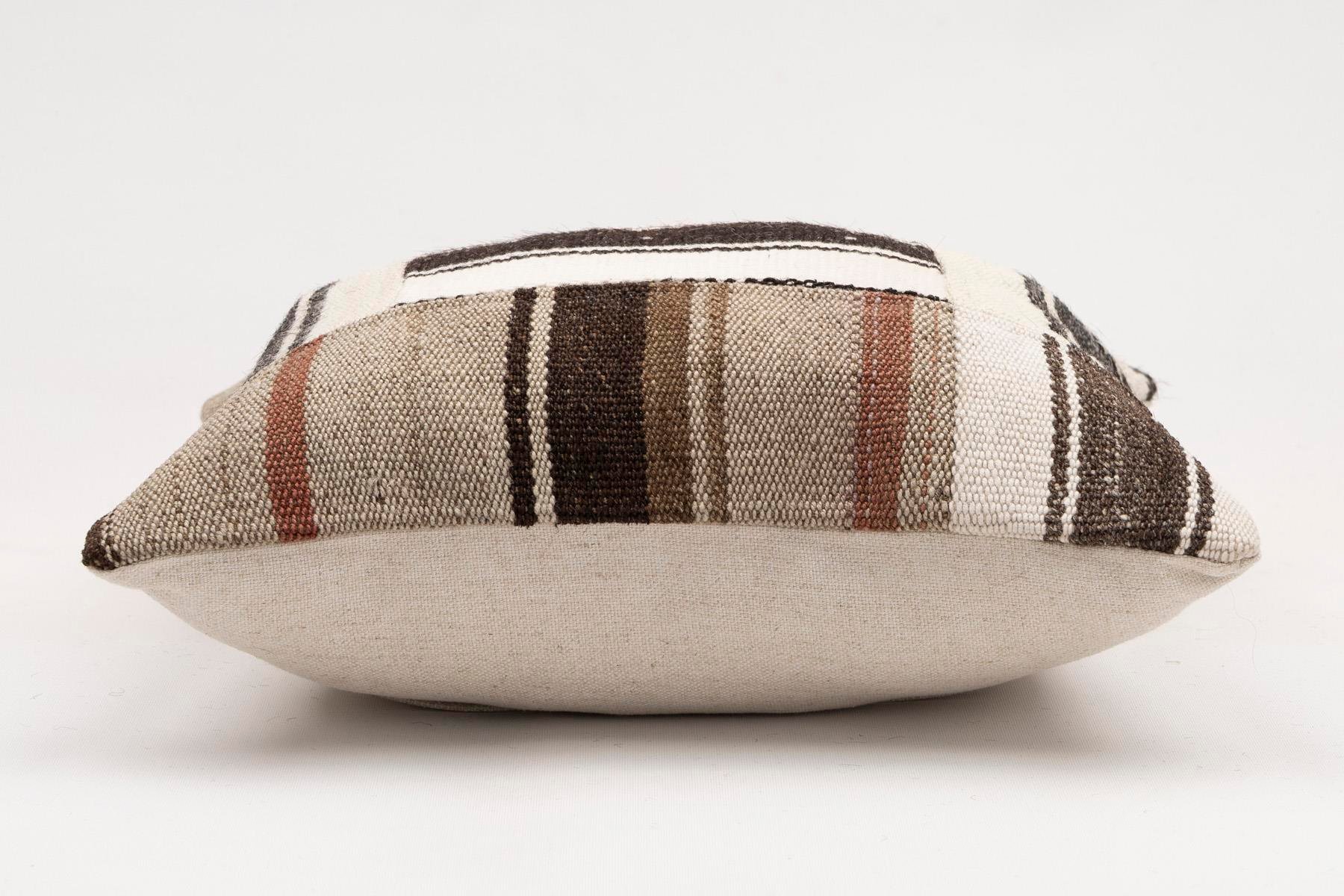 16x16 inches (40x40 cm) Kilim Pillow | KILIM WHOLESALE - Vintage Handmade Pillows - Vintage Handmade Kilim Rugs - It is 100% wool. Artistic and historical rugs. Old handwoven rugs. - Online hand woven rugs and kilim cushions sales. Shipping to a