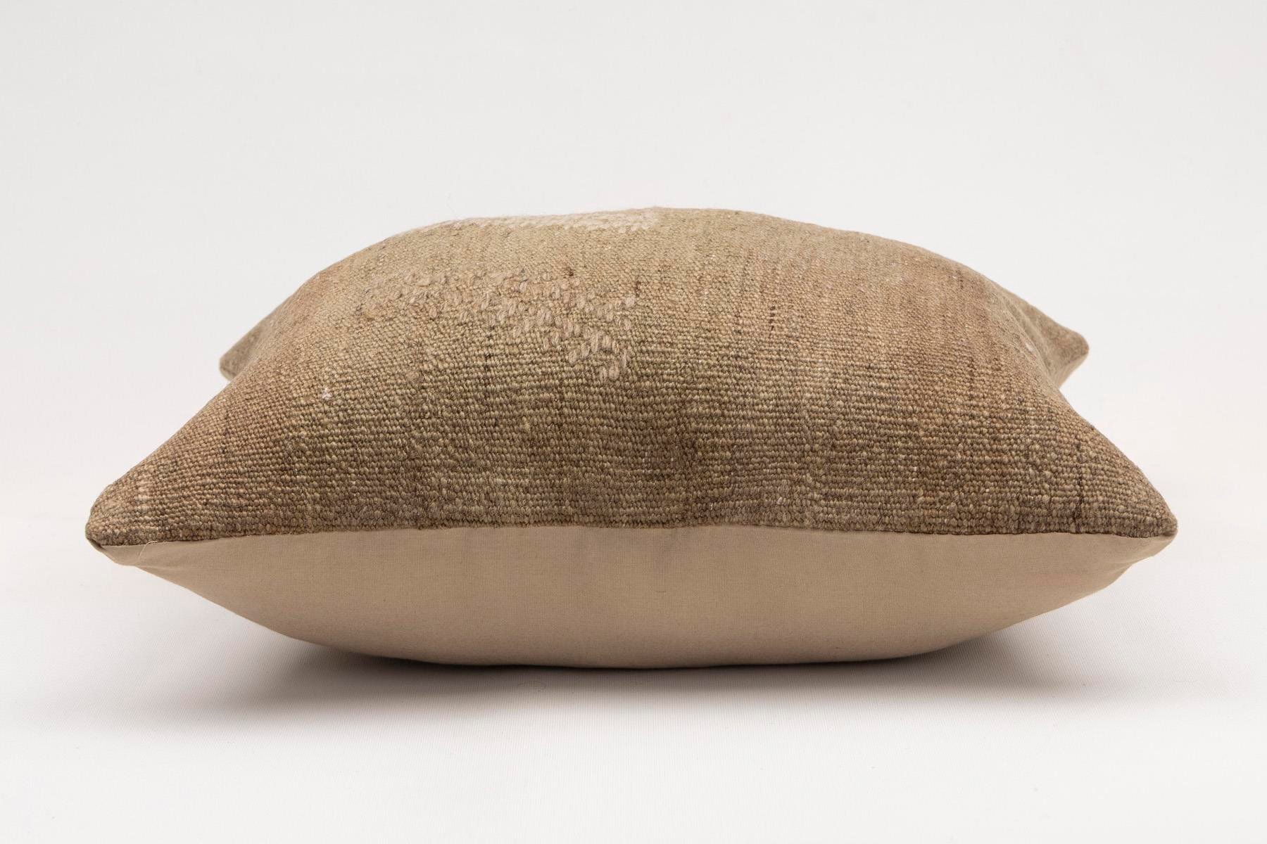 16x16 inches (40x40 cm) Kilim Pillow | KILIM WHOLESALE - Vintage Handmade Pillows - Vintage Handmade Kilim Rugs - It is 100% wool. Artistic and historical rugs. Old handwoven rugs. - Online hand woven rugs and kilim cushions sales. Shipping to a