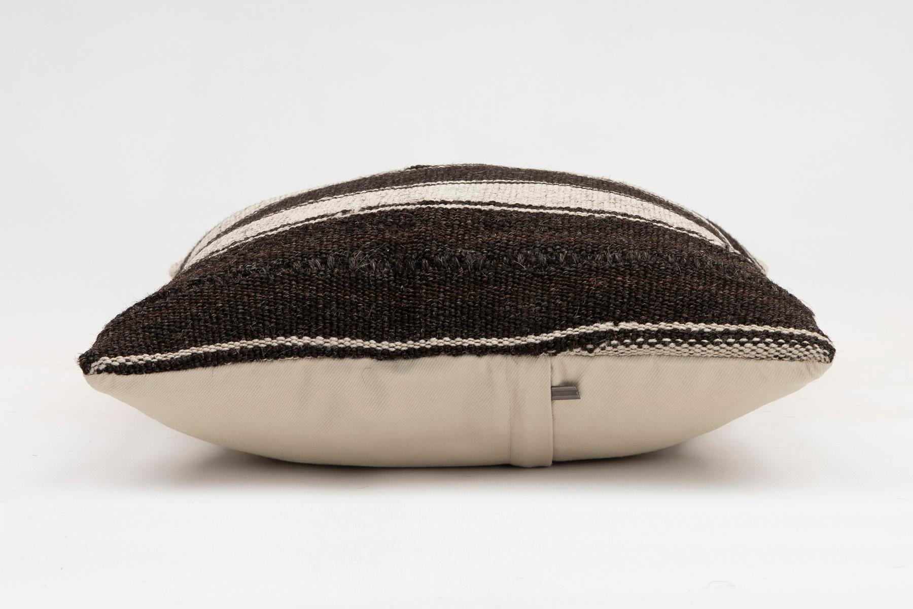 16x16 inches (40x40 cm) Kilim Pillow | KILIM WHOLESALE - Vintage Handmade Pillows - Vintage Handmade Kilim Rugs - It is 100% wool. Artistic and historical rugs. Old handwoven rugs. - Online hand woven rugs and kilim cushions sales. Shipping to a