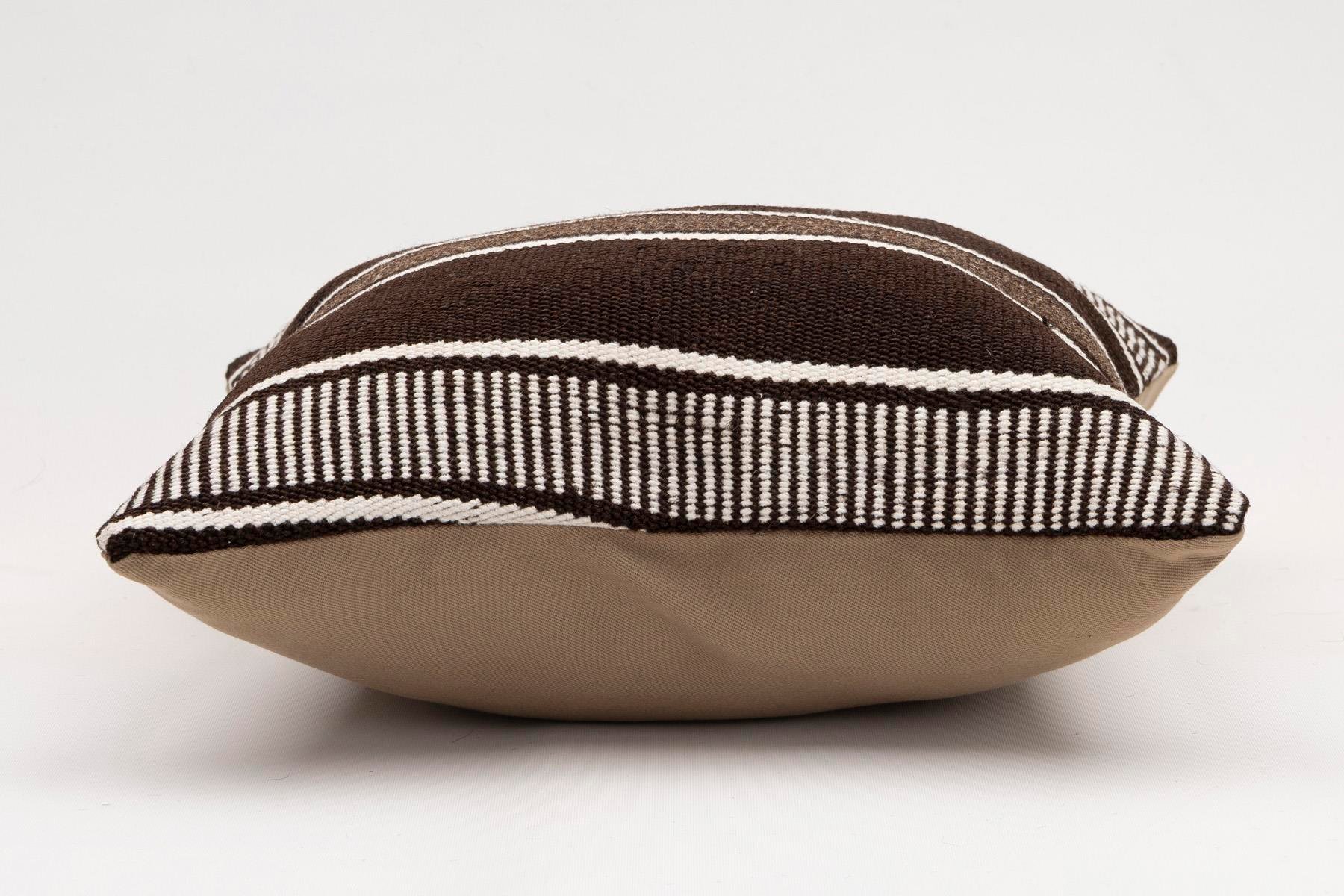 16x16 inches (40x40 cm) Kilim Pillow | KILIM WHOLESALE - Vintage Handmade Pillows - Vintage Handmade Kilim Rugs - It is 100% wool. Artistic and historical rugs. Old handwoven rugs. - Online hand woven rugs and kilim cushions sales. Shipping to a