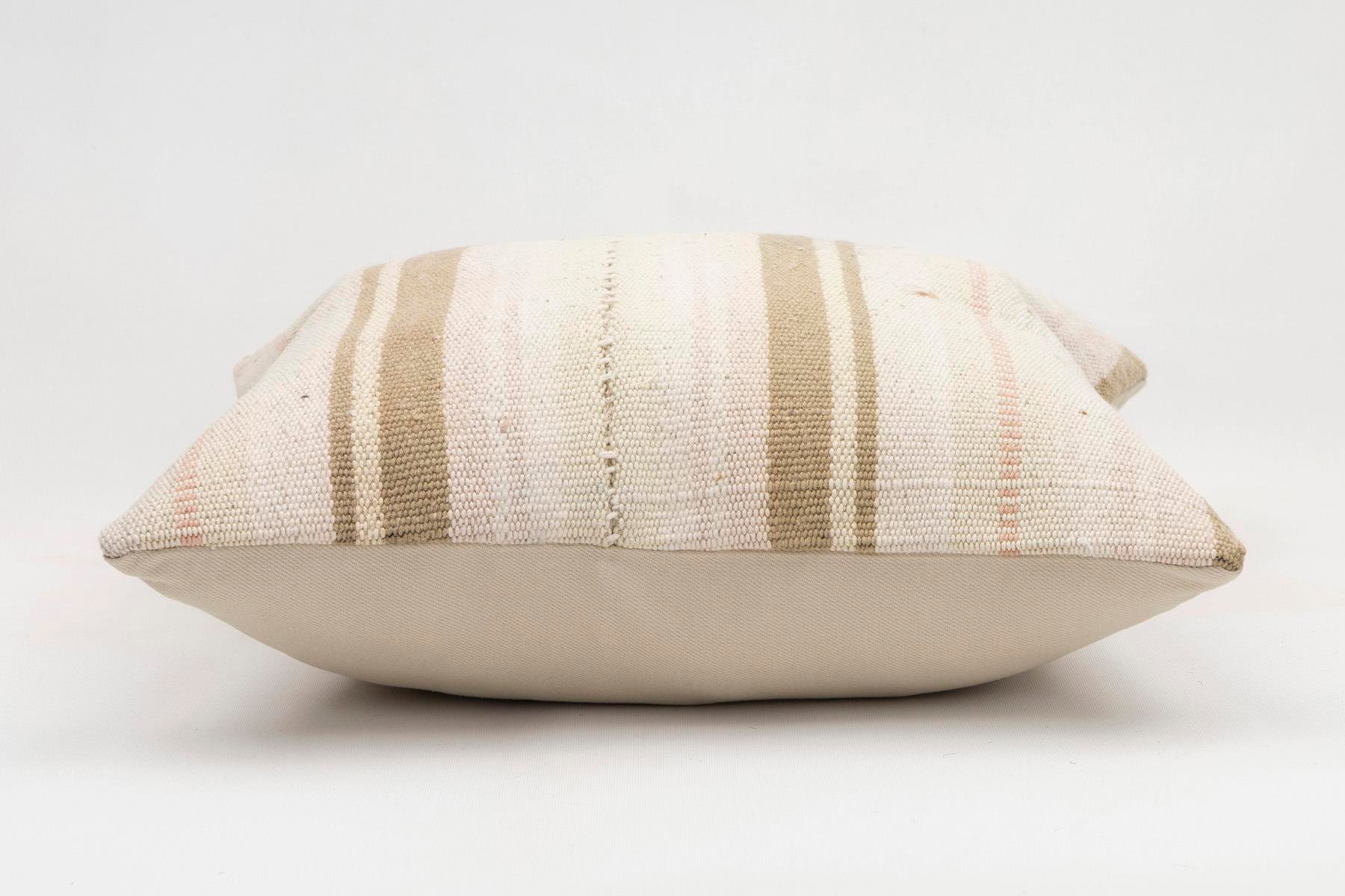 16x16 inches (40x40 cm) Kilim Pillow | KILIM WHOLESALE - Vintage Handmade Pillows - Vintage Handmade Kilim Rugs - It is 100% wool. Artistic and historical rugs. Old handwoven rugs. - Online hand woven rugs and kilim cushions sales. Shipping to a