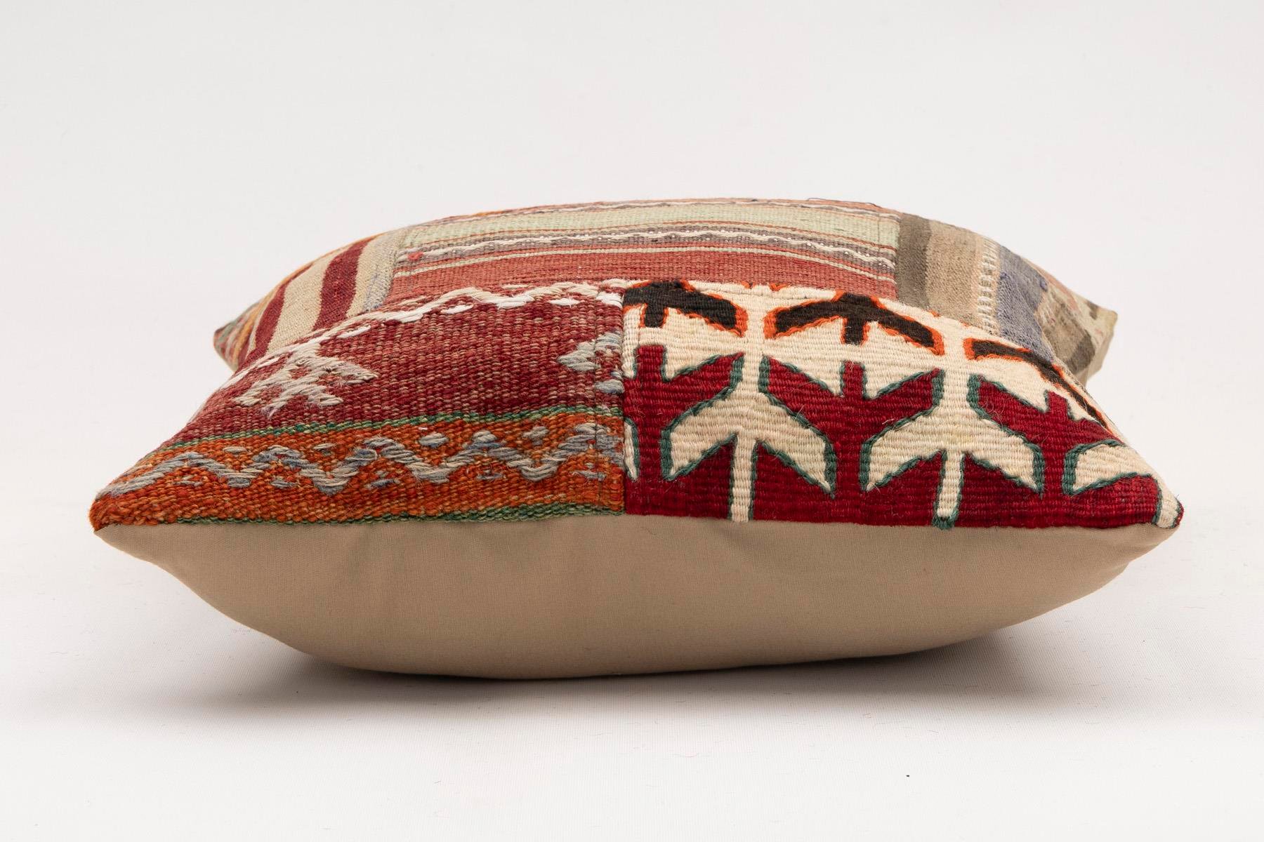 16x16 inches (40x40 cm) Kilim Pillow | KILIM WHOLESALE - Vintage Handmade Pillows - Vintage Handmade Kilim Rugs - It is 100% wool. Artistic and historical rugs. Old handwoven rugs. - Online hand woven rugs and kilim cushions sales. Shipping to a